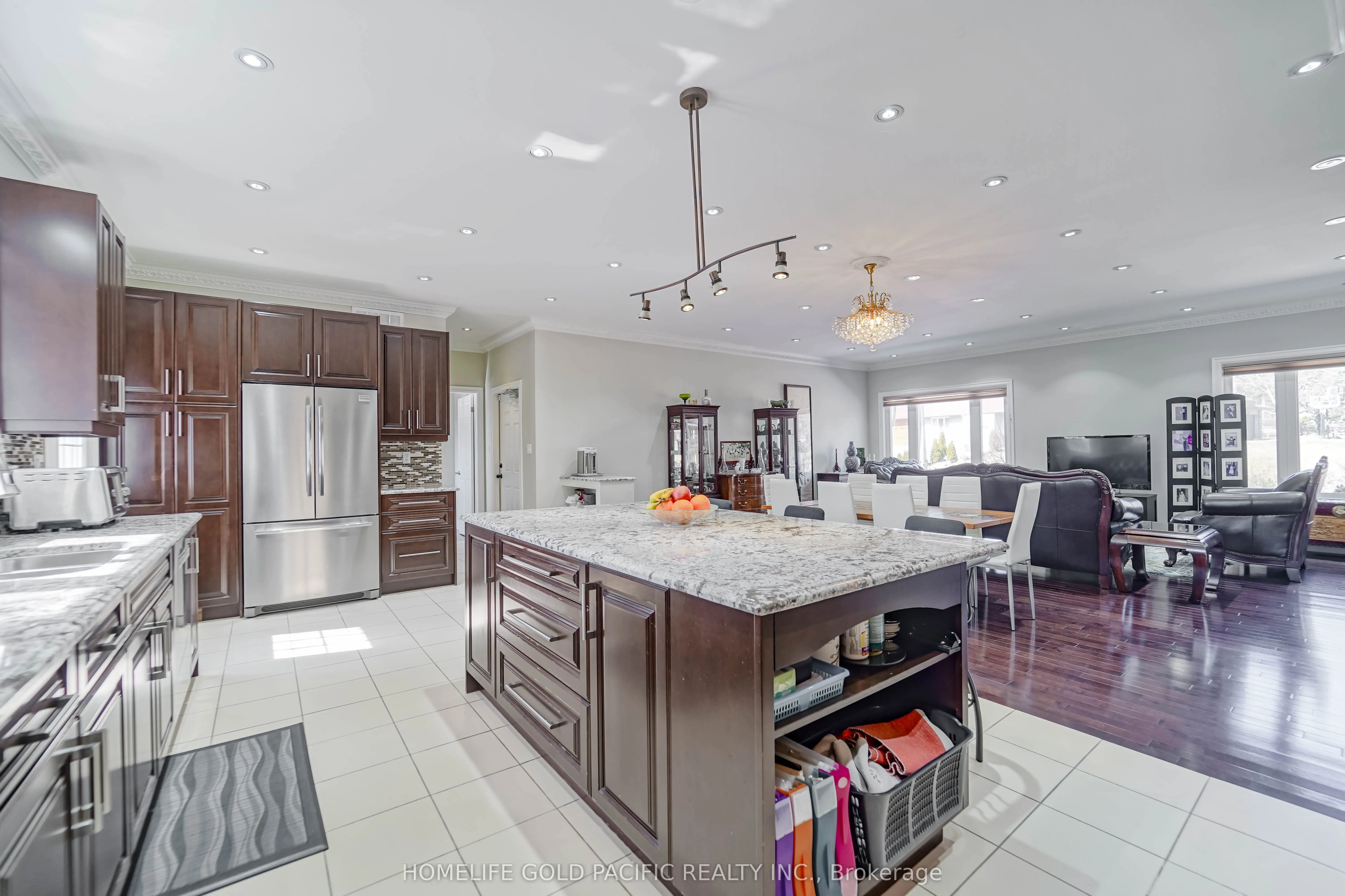 3 Artinger Court
