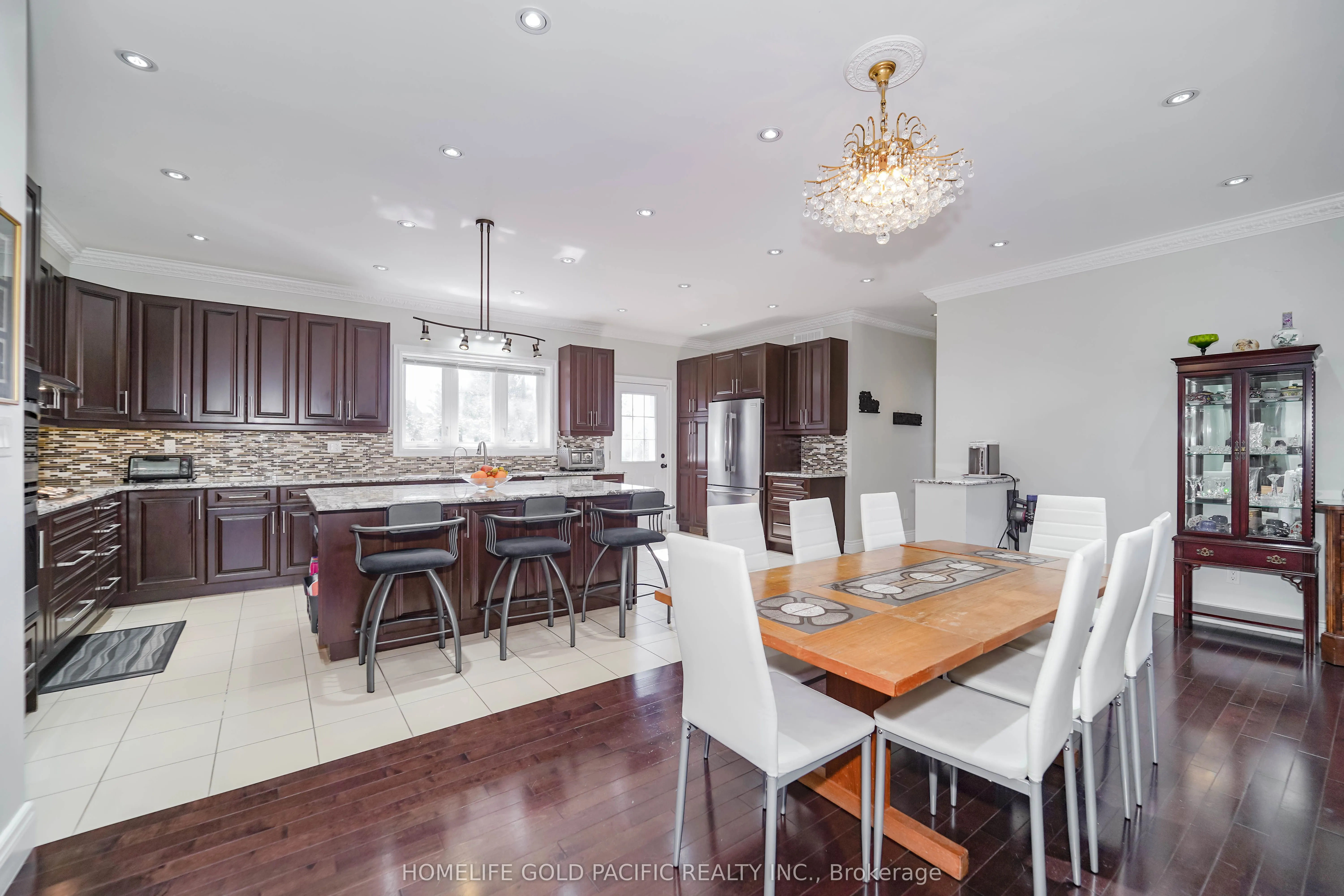3 Artinger Court