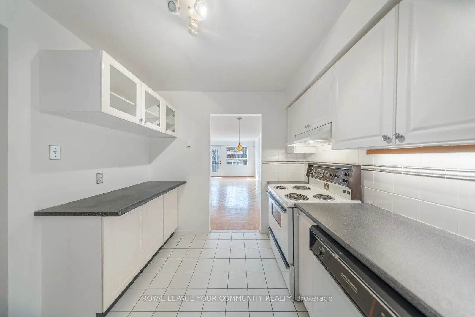 928 Millwood Road W, #306