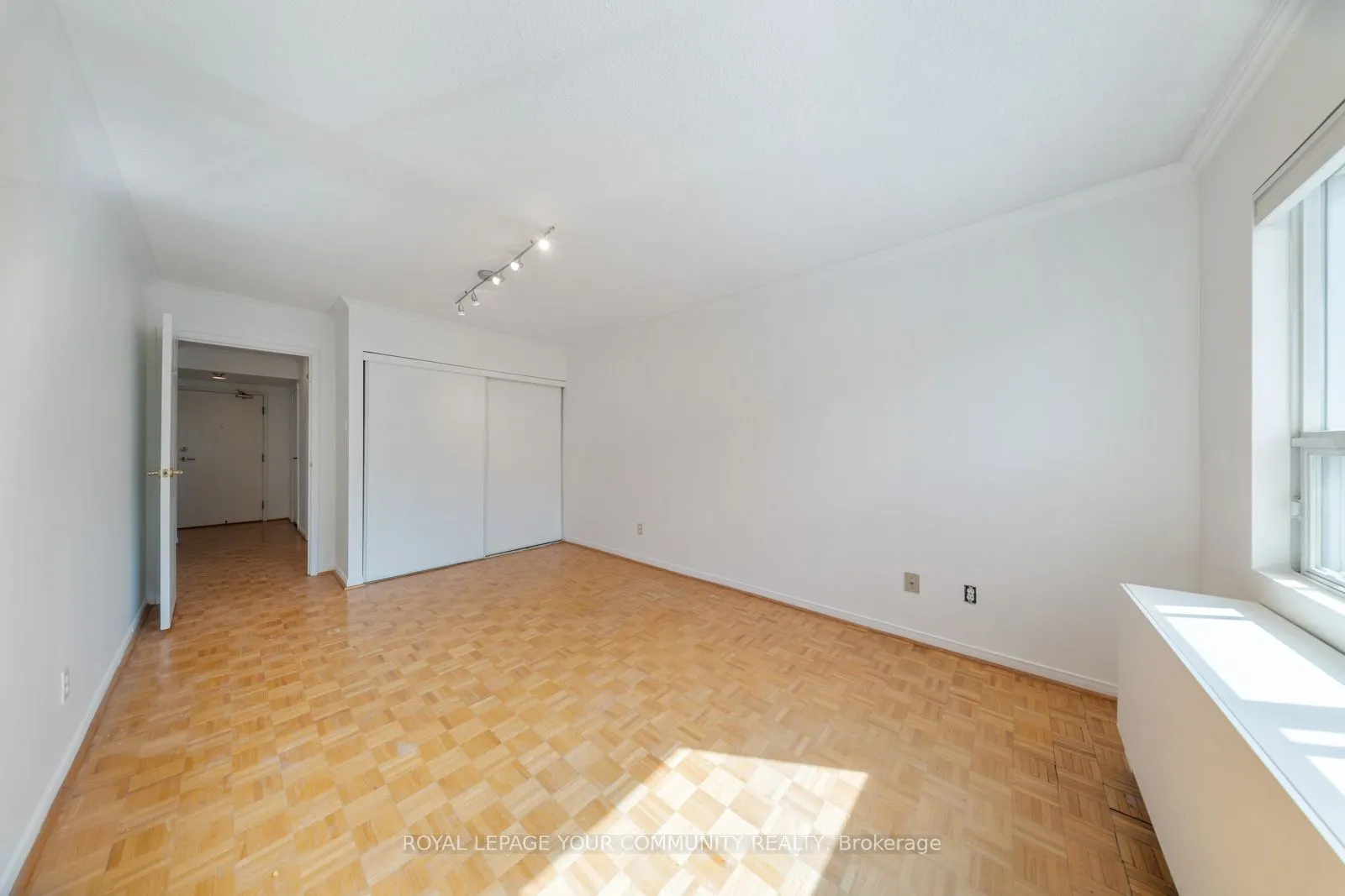 928 Millwood Road W, #306