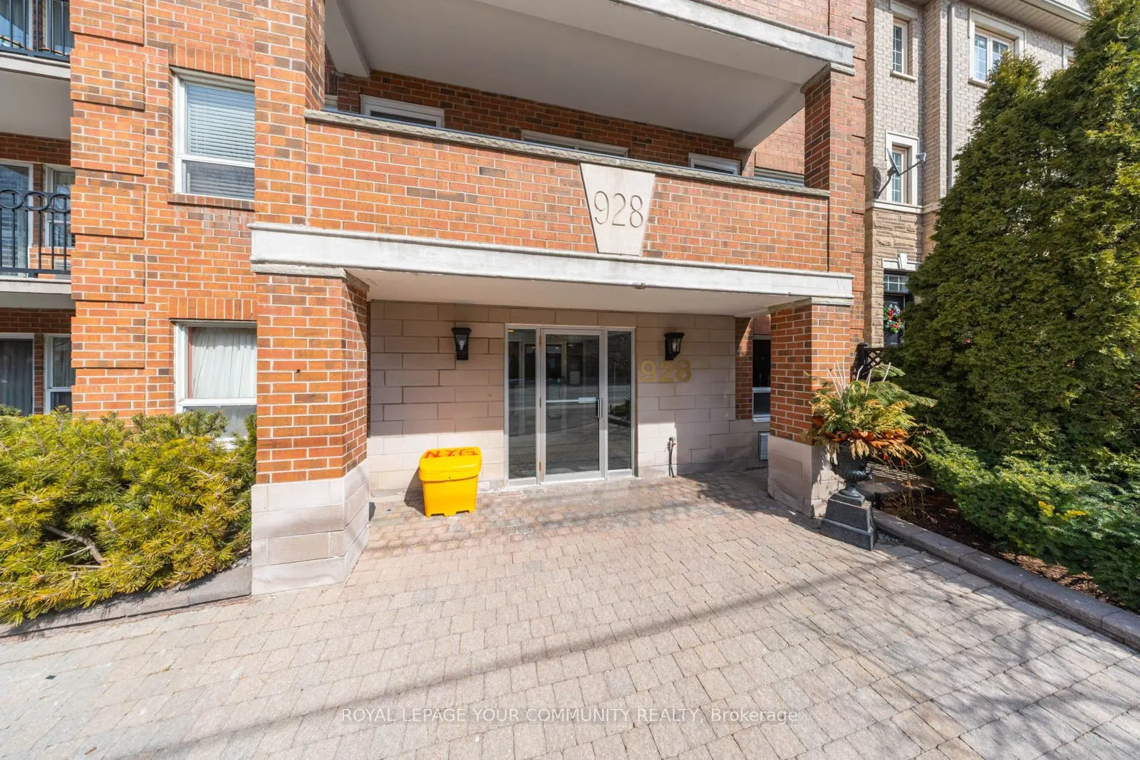 928 Millwood Road W, #306
