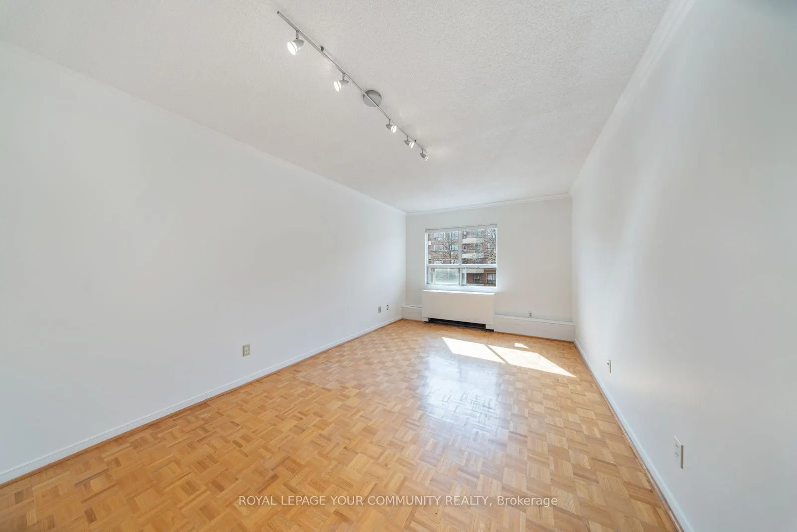 928 Millwood Road W, #306