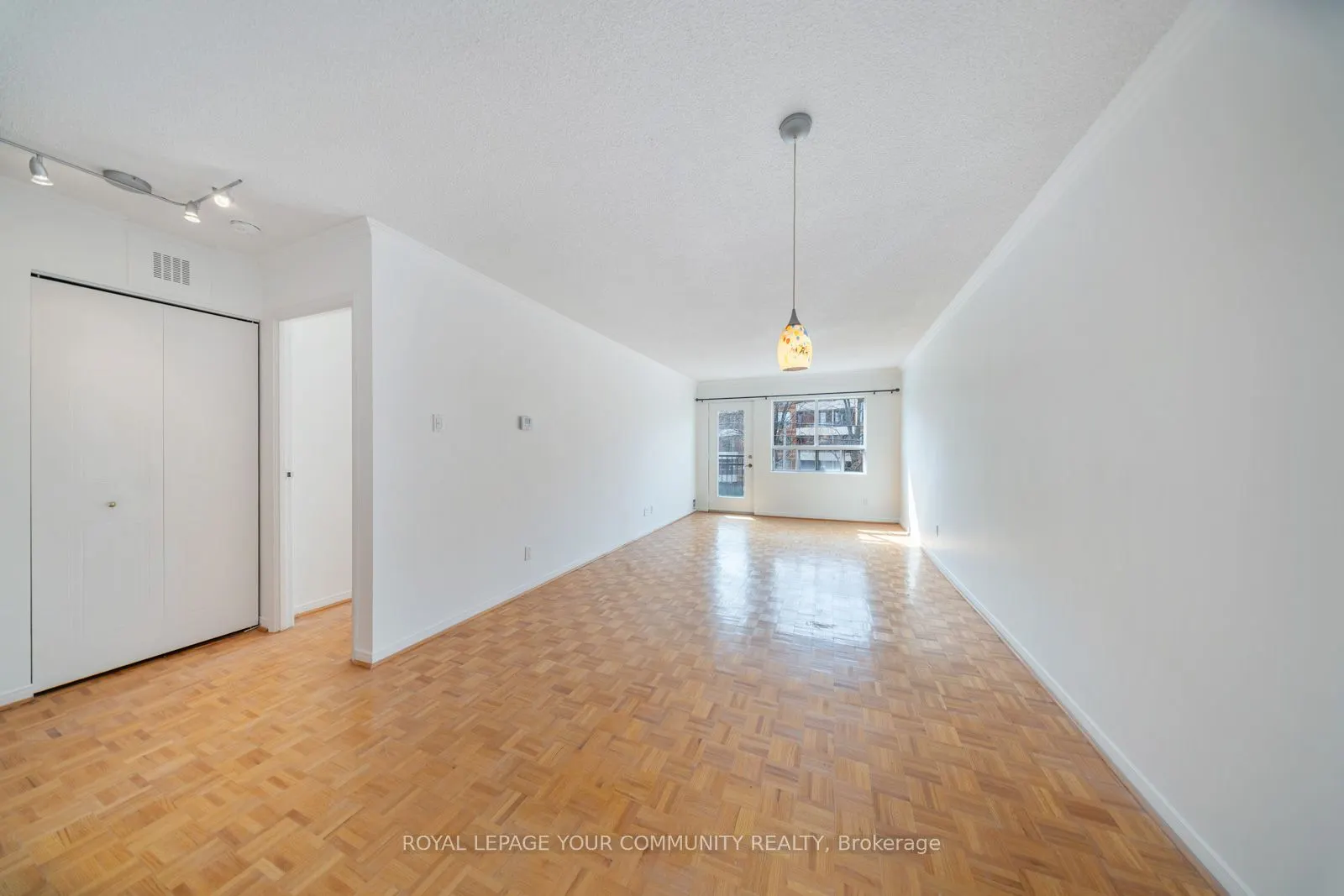 928 Millwood Road W, #306