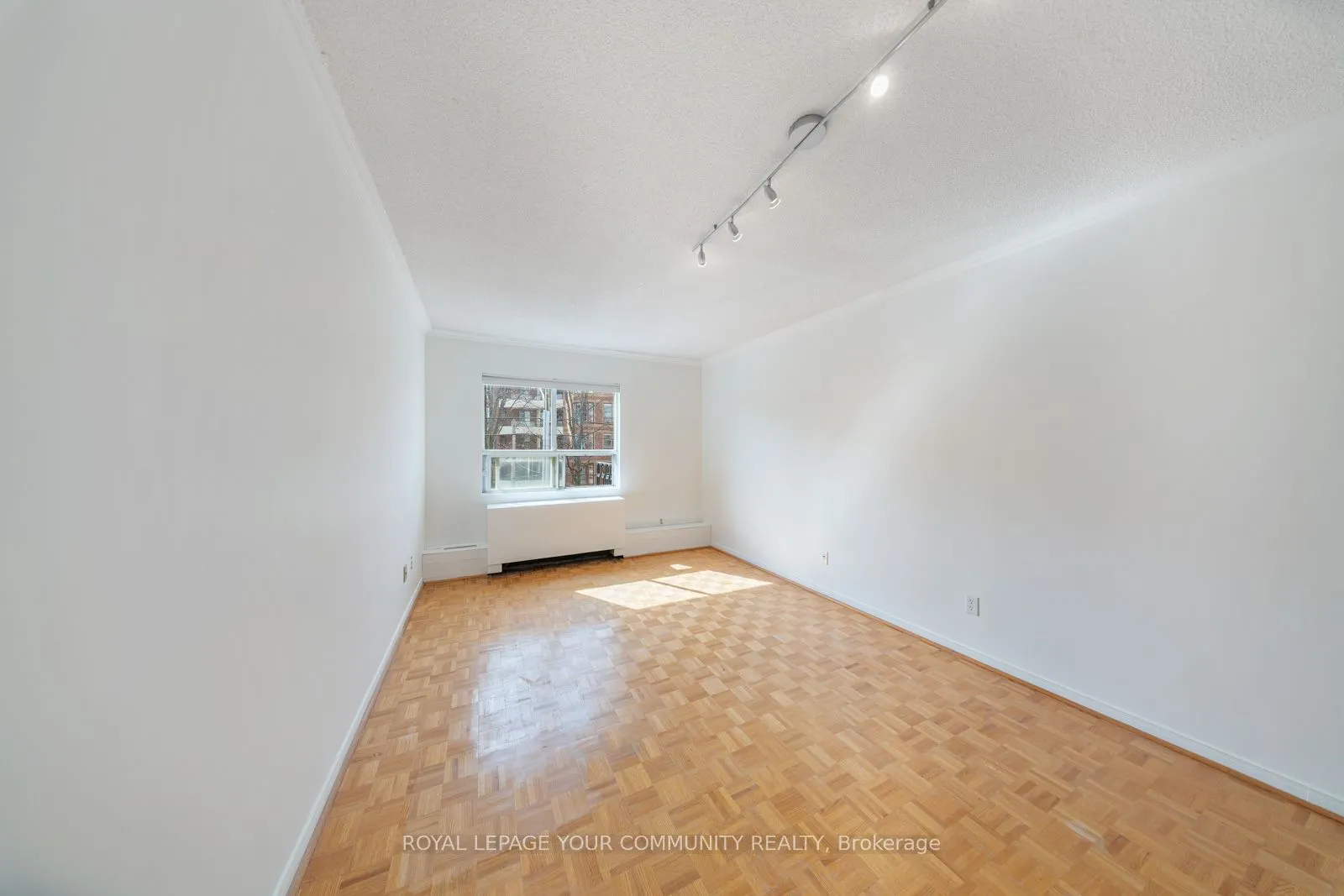 928 Millwood Road W, #306