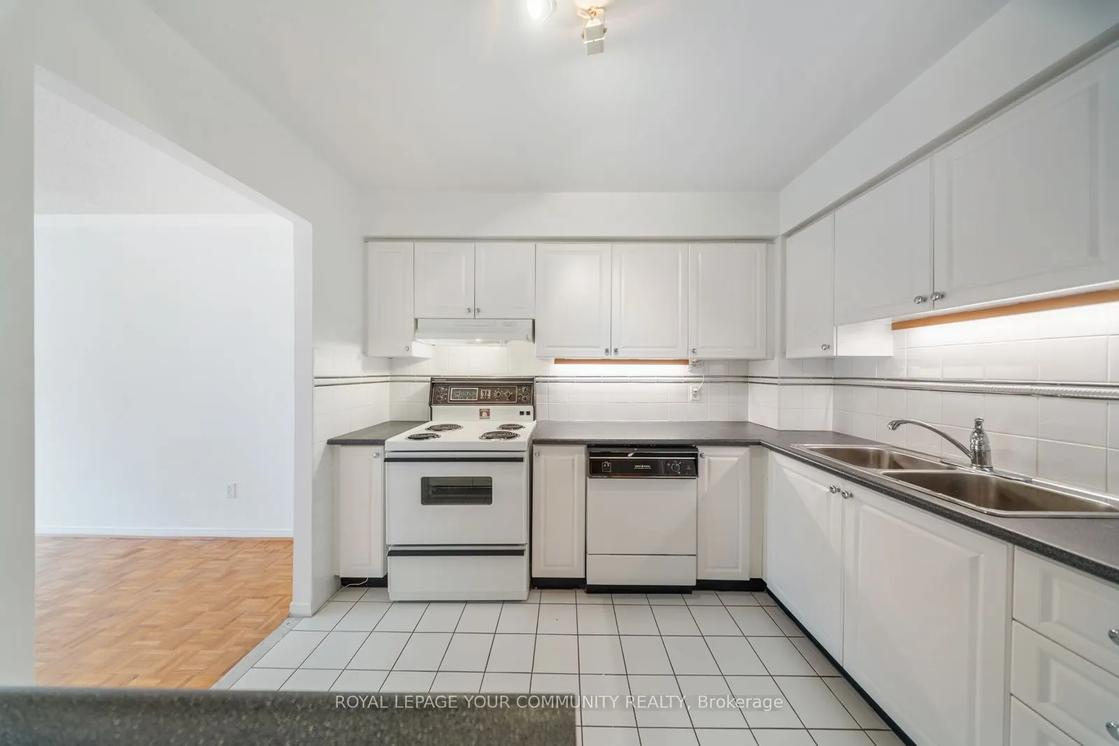 928 Millwood Road W, #306