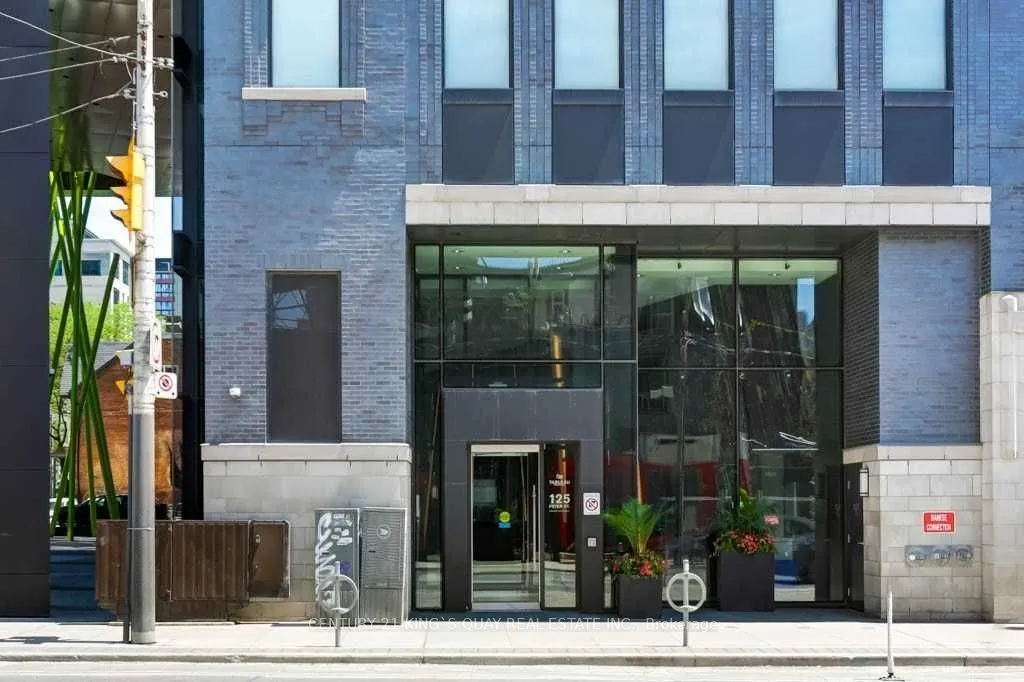 125 Peter Street, #2405