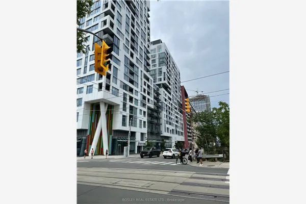 576 Front Street W