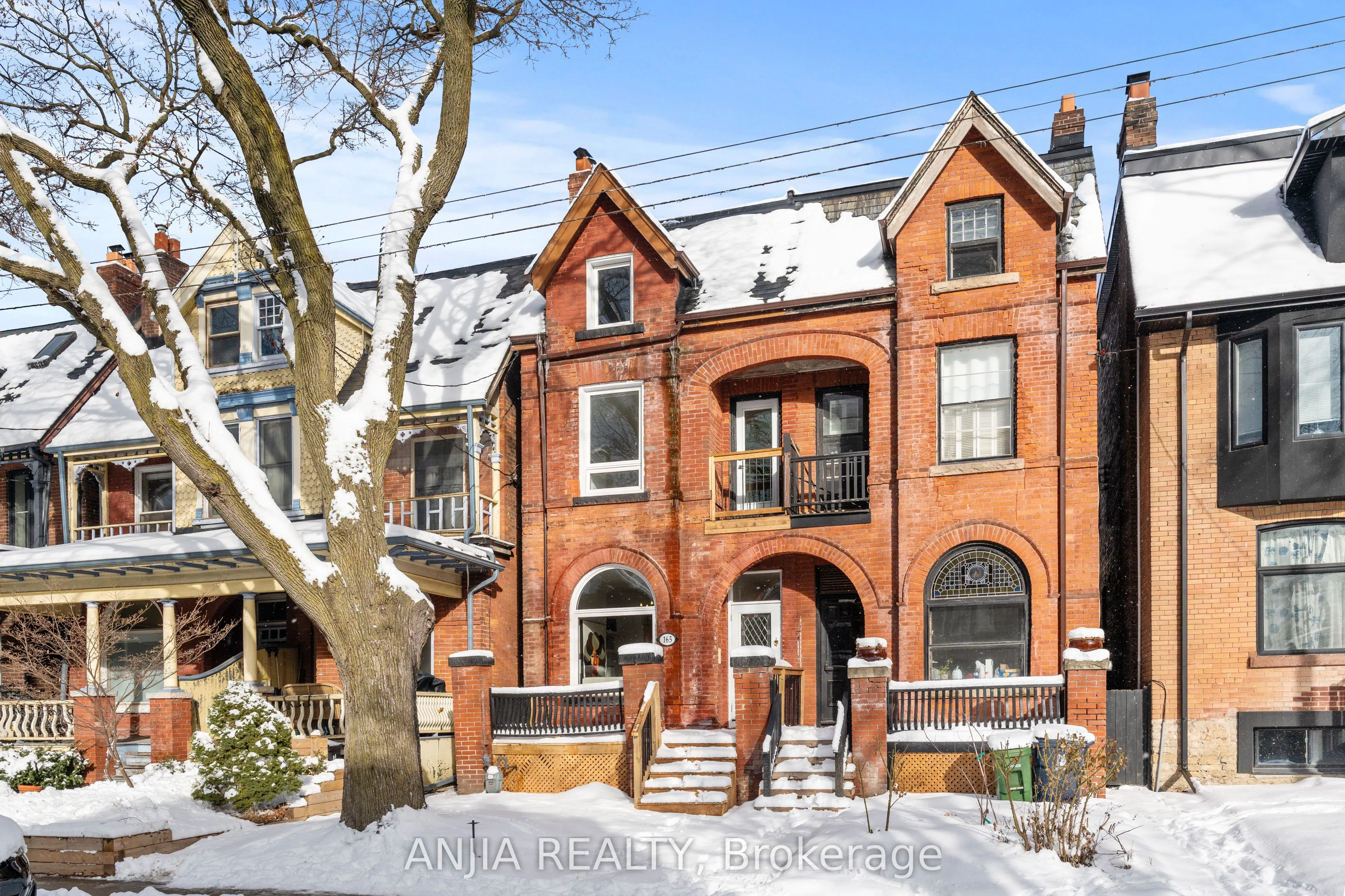 165 Howland Avenue