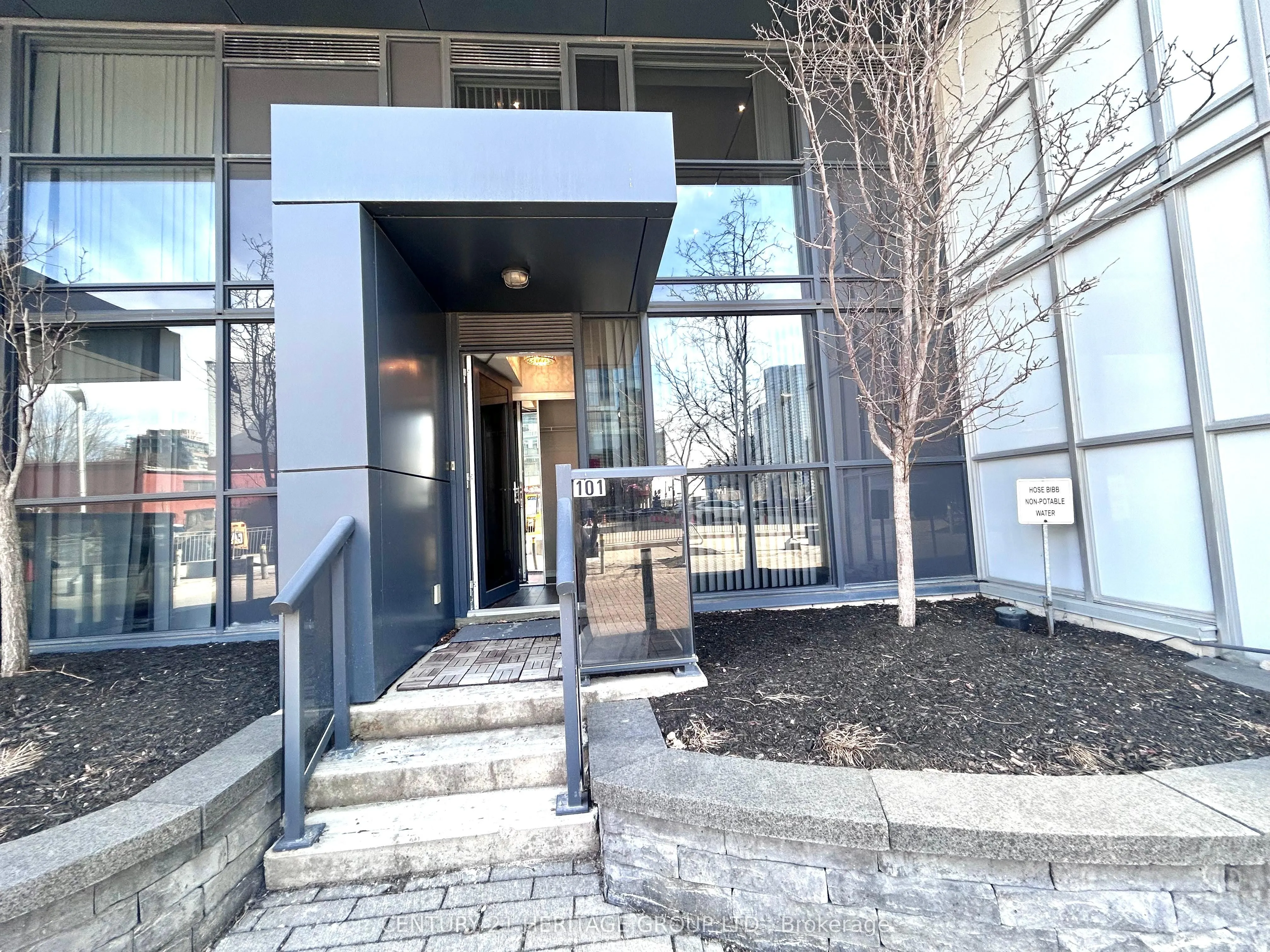 352 Front Street W, #101