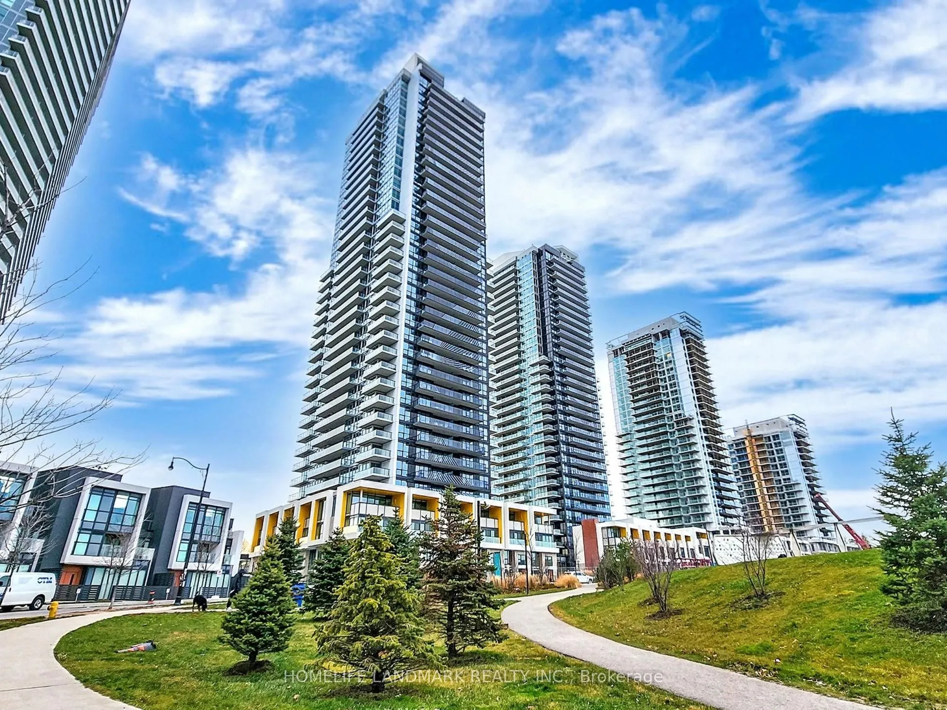 95 Mcmahon Drive, #502