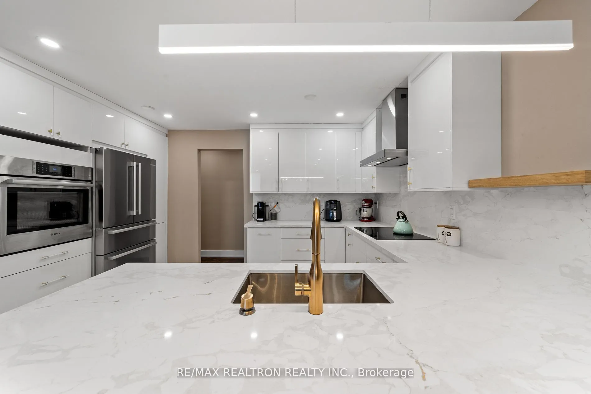 130 Neptune Drive, #1501
