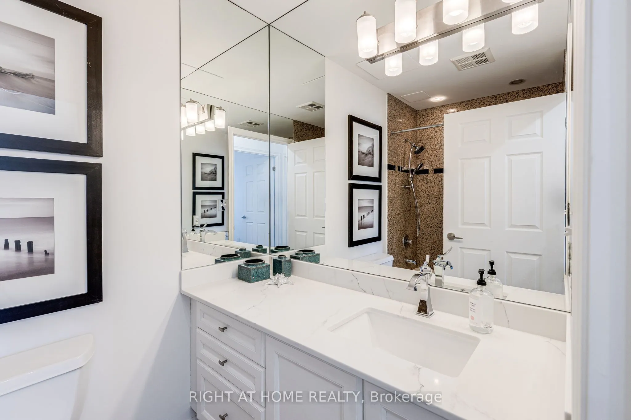 801 Lawrence Avenue E, #208