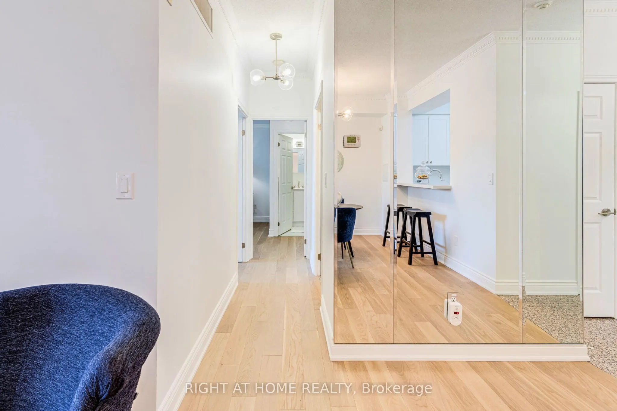 801 Lawrence Avenue E, #208