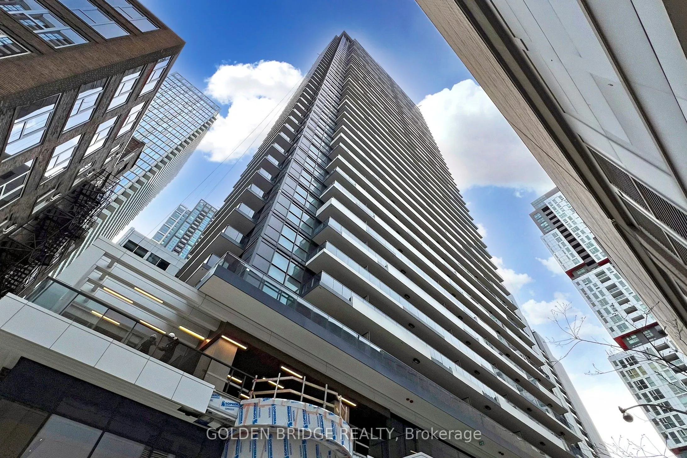 38 Widmer Street, #4811