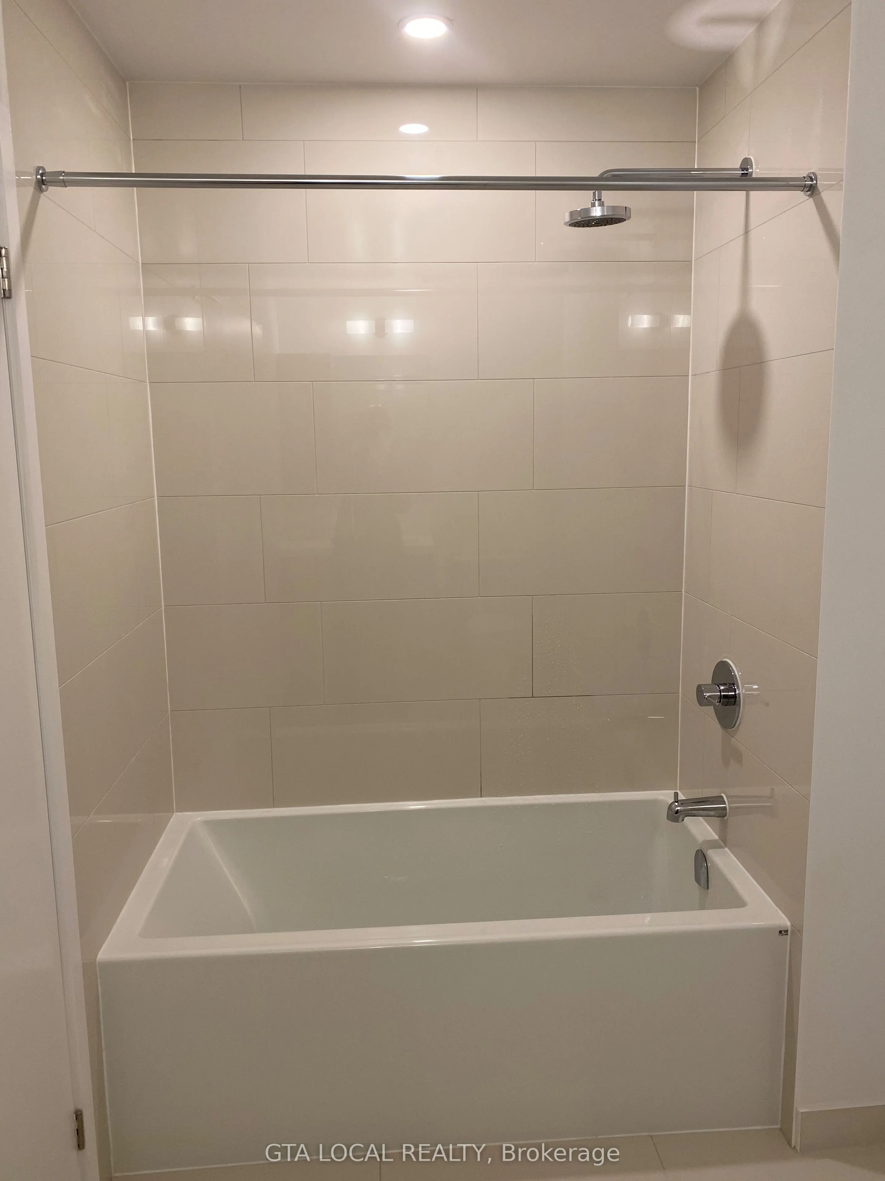 34 Tubman Avenue, #406
