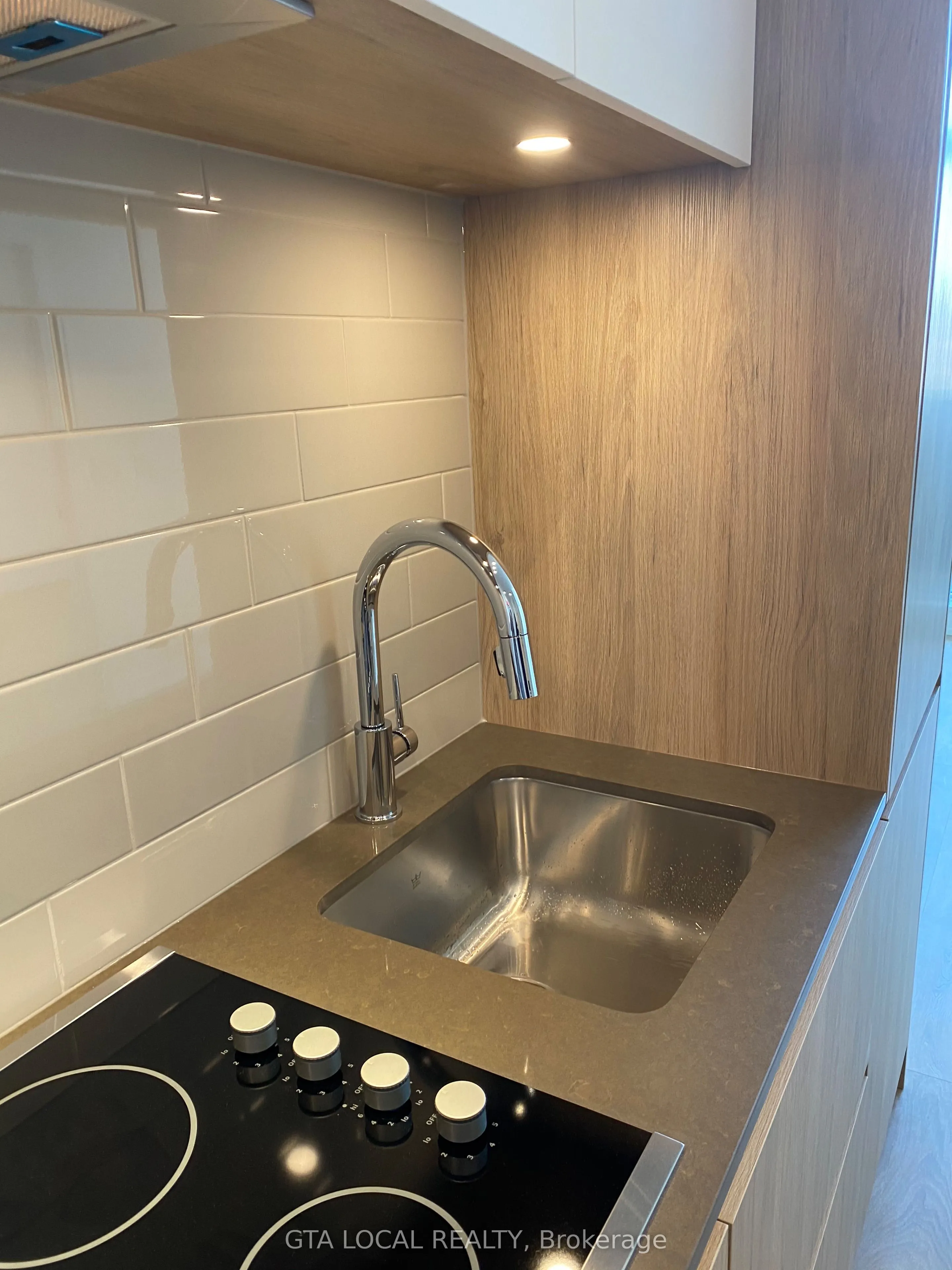 34 Tubman Avenue, #406