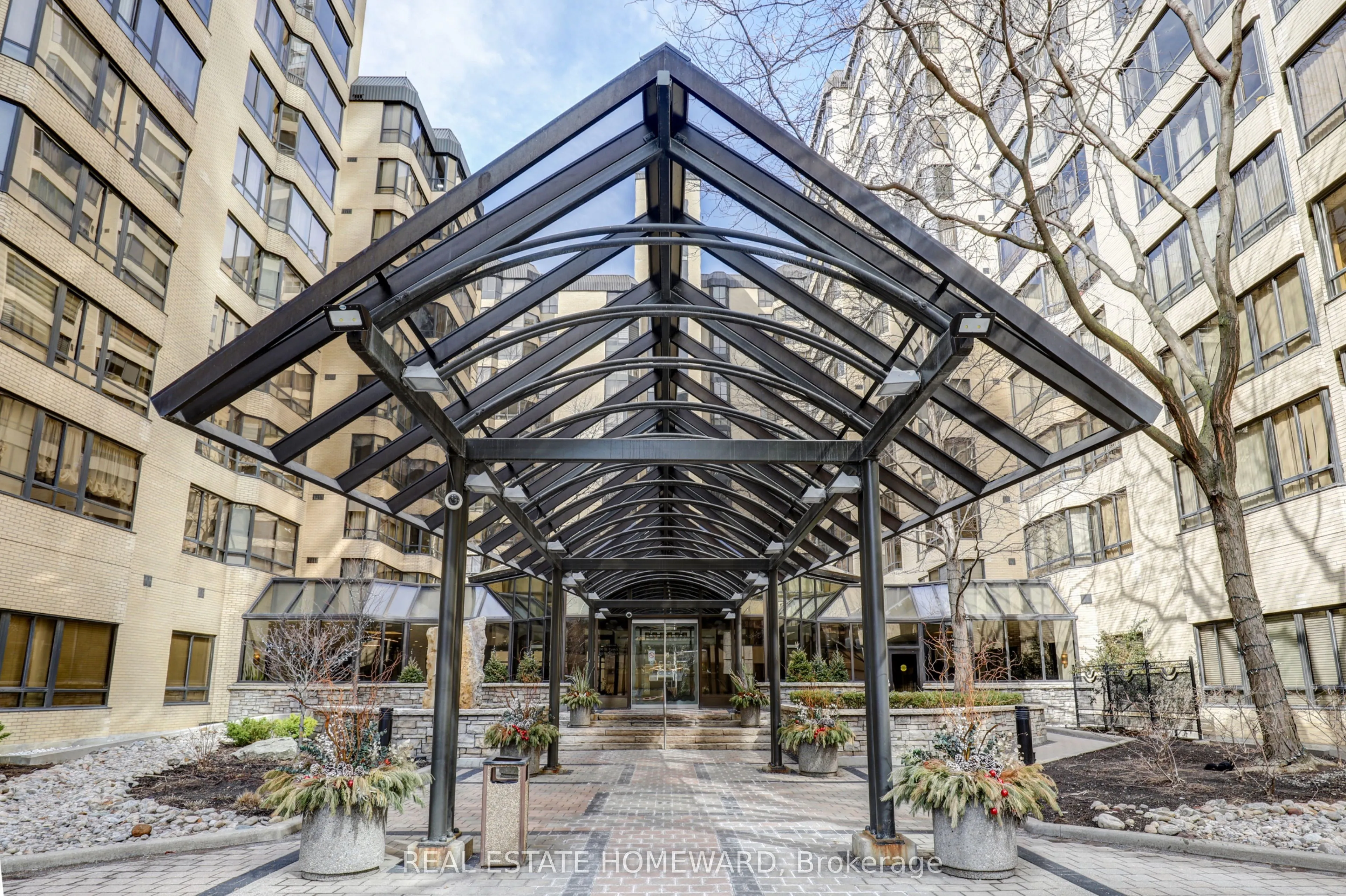280 Simcoe Street, #507A