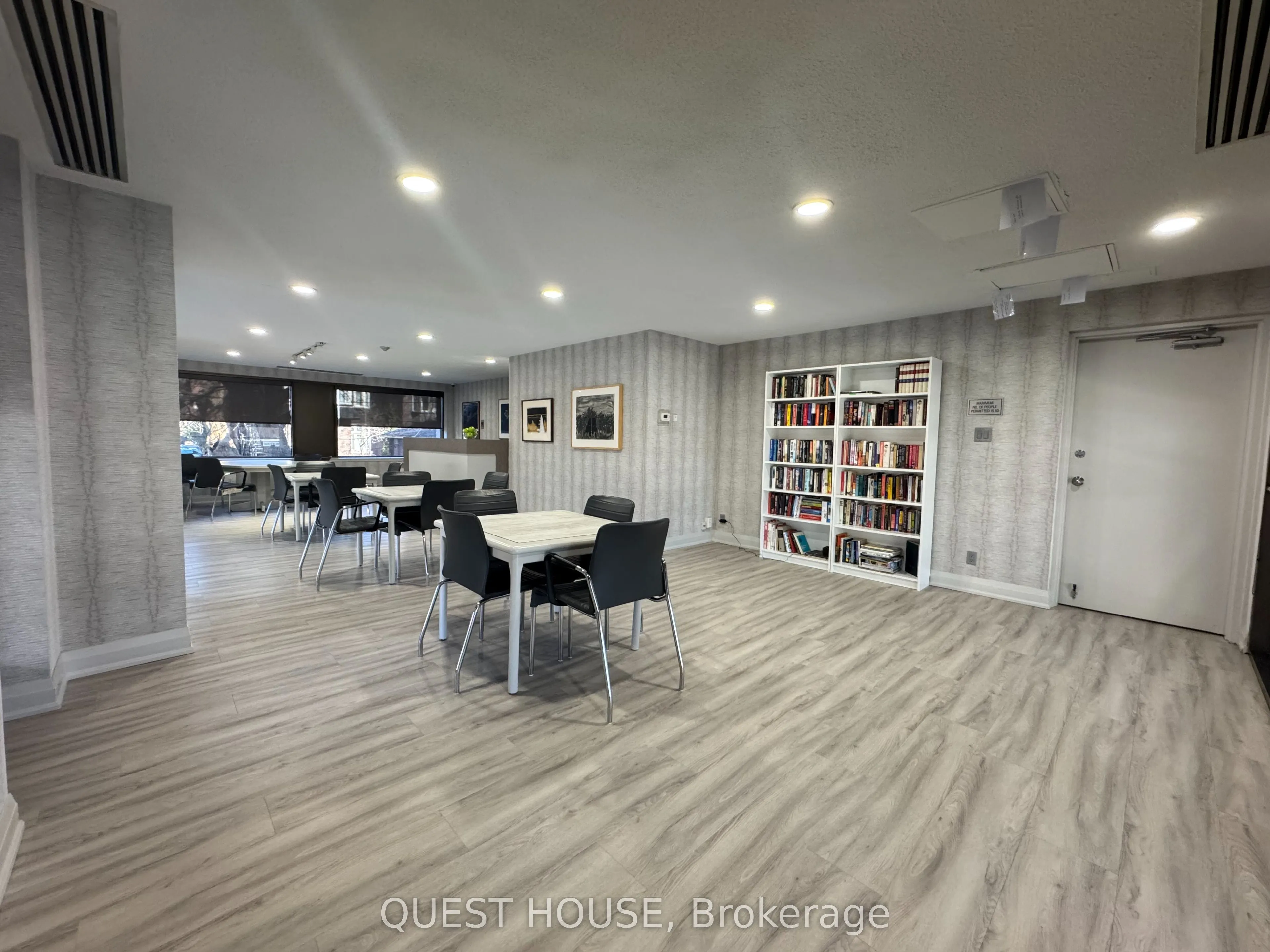 447 Walmer Road, #Ph10