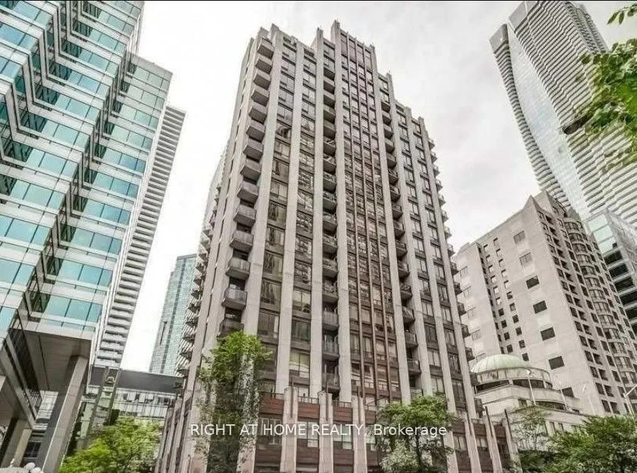 85 Bloor Street E, #902