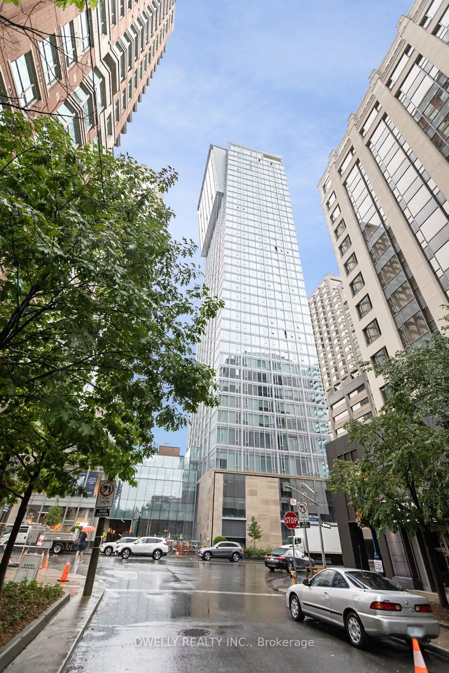 188 Cumberland Street, #1805