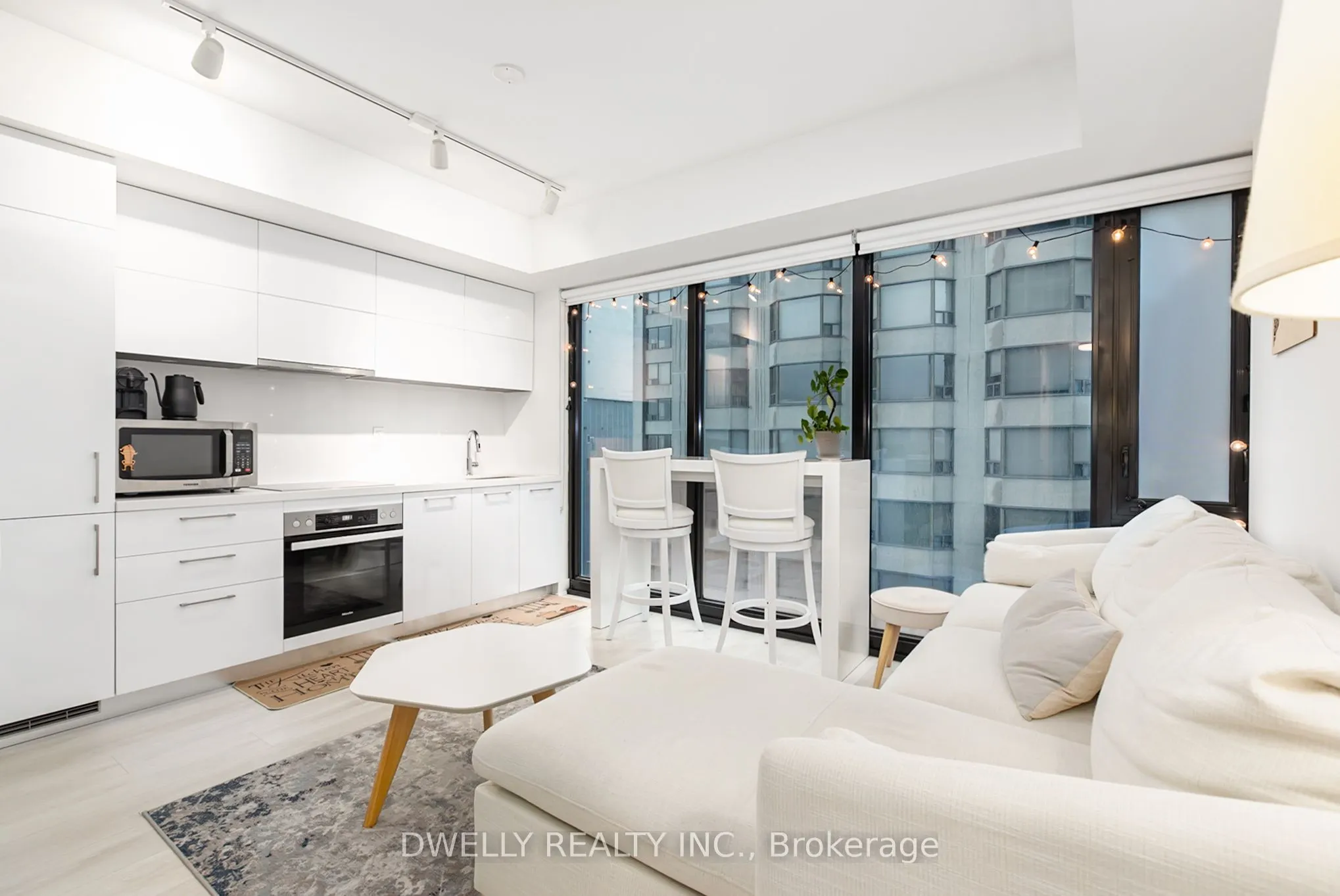 188 Cumberland Street, #1805