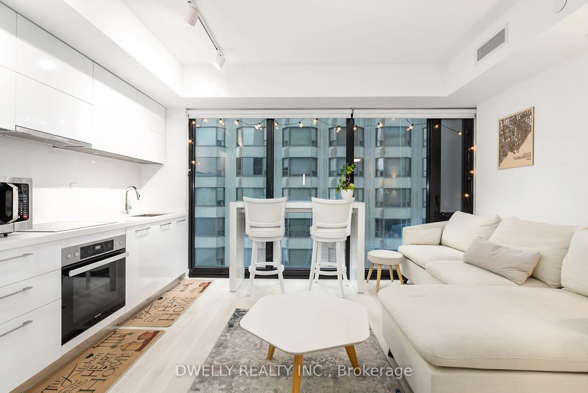 188 Cumberland Street, #1805