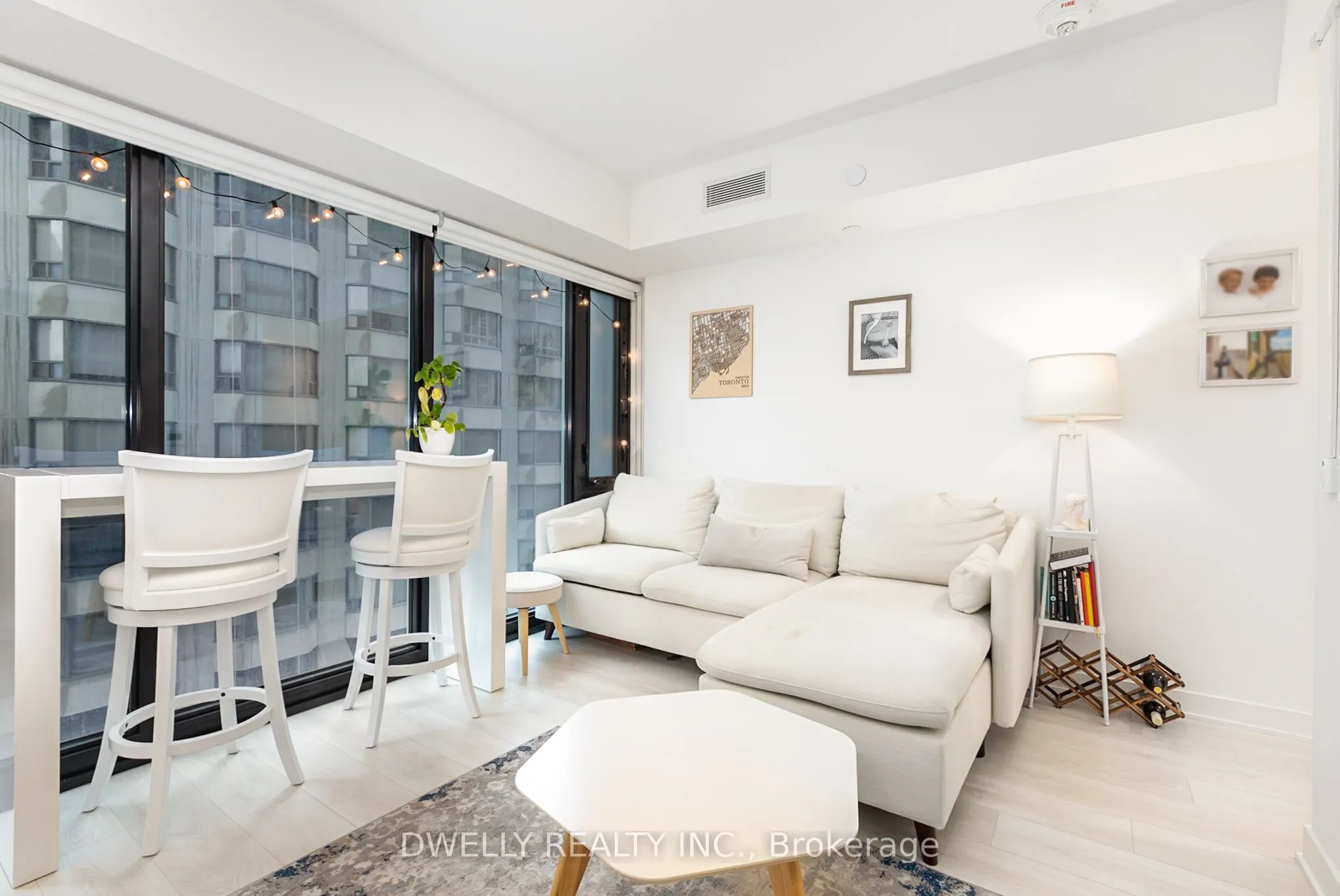 188 Cumberland Street, #1805