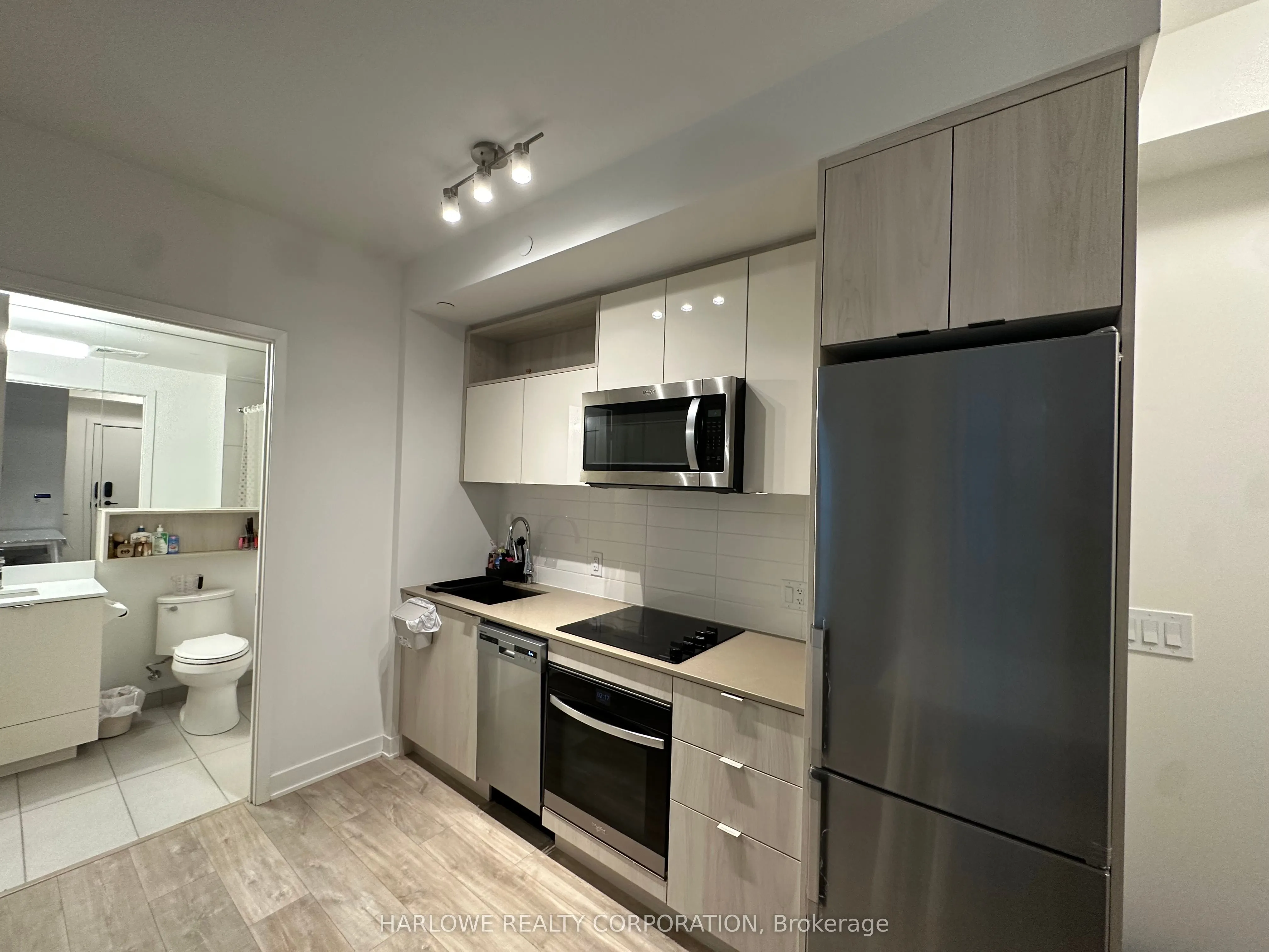 70 Princess Street, #312B E