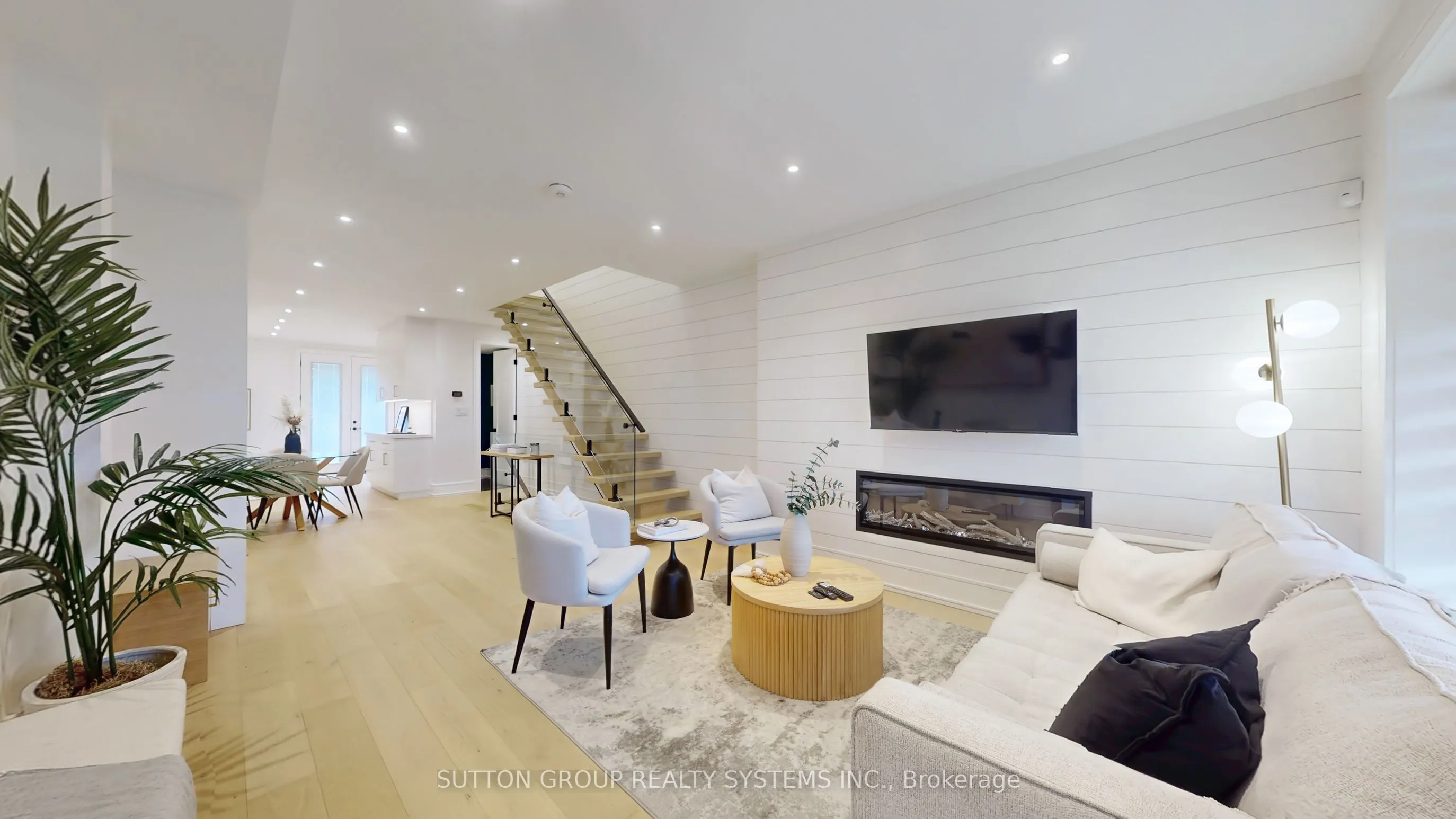 225 Christie Street