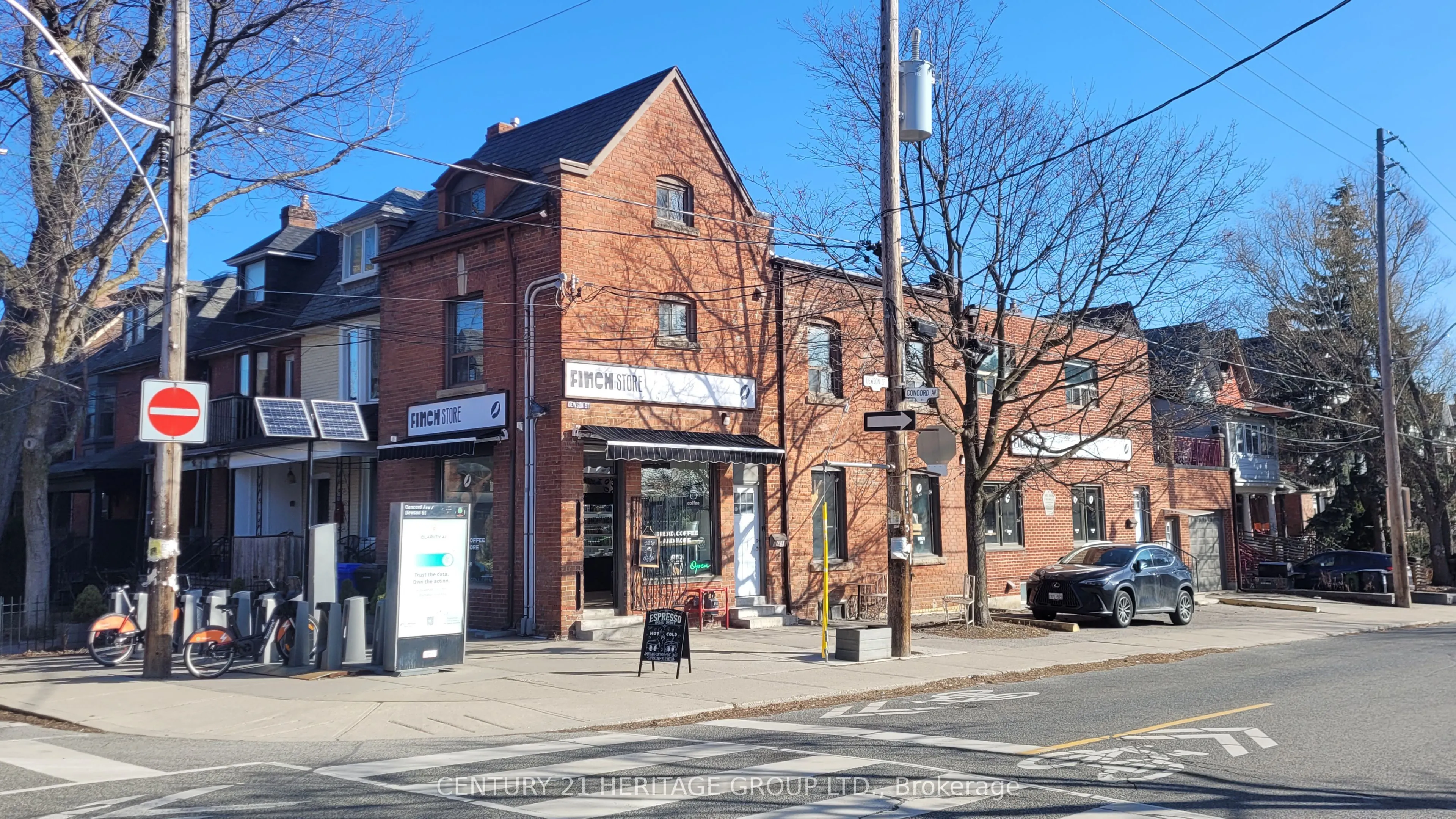 42 Dewson Street