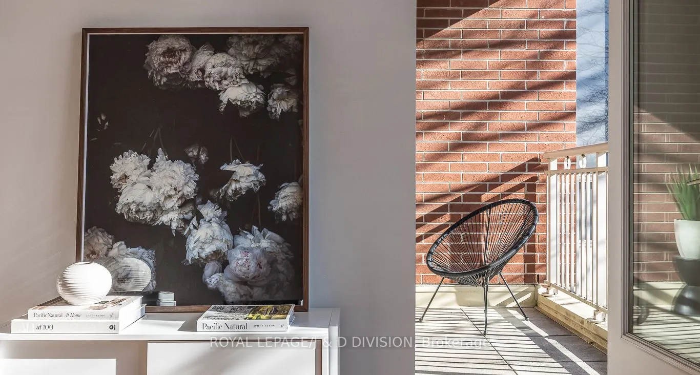 485 Rosewell Avenue, #207