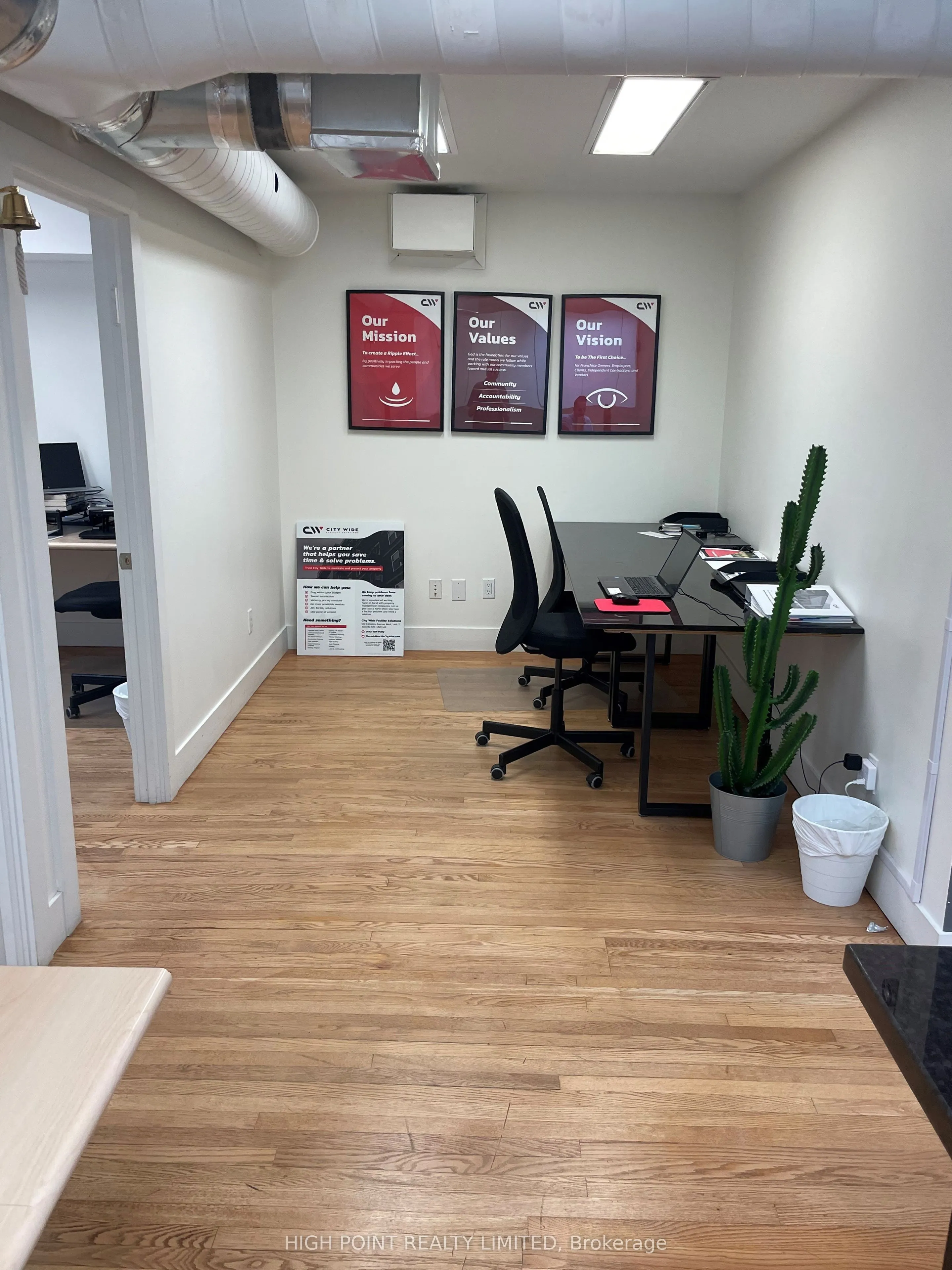 510 Eglinton Avenue W, #202