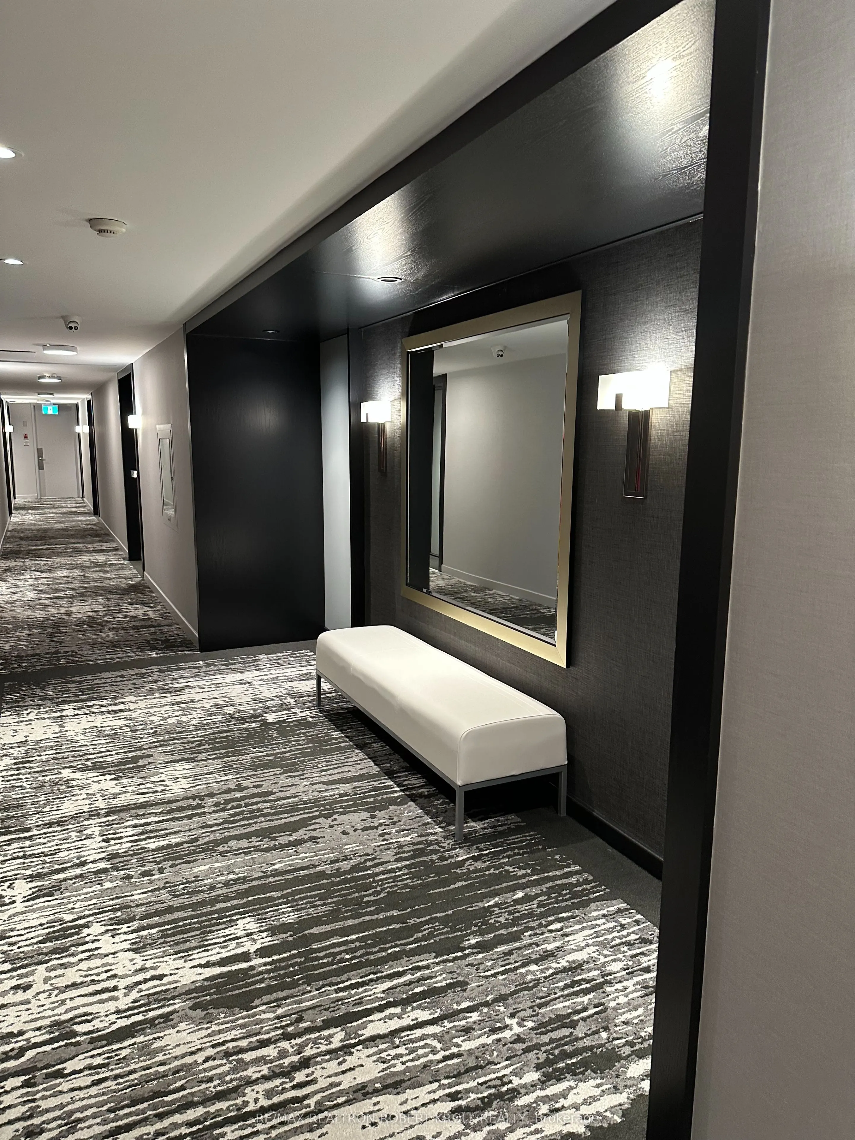 55A Avenue Road, #406
