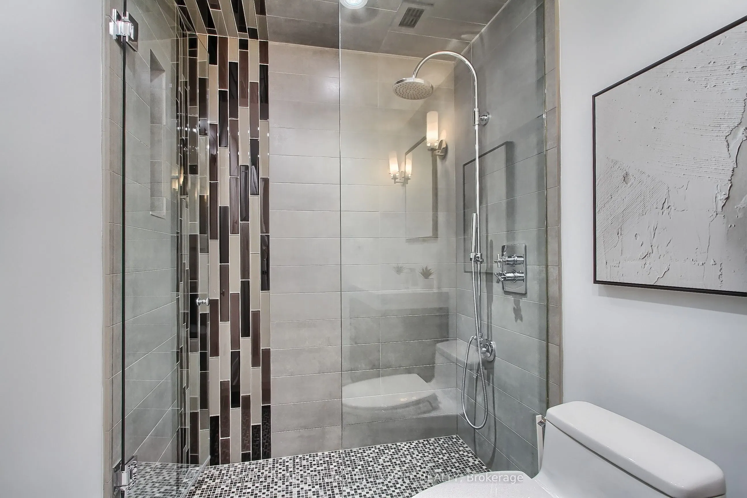 55A Avenue Road, #406