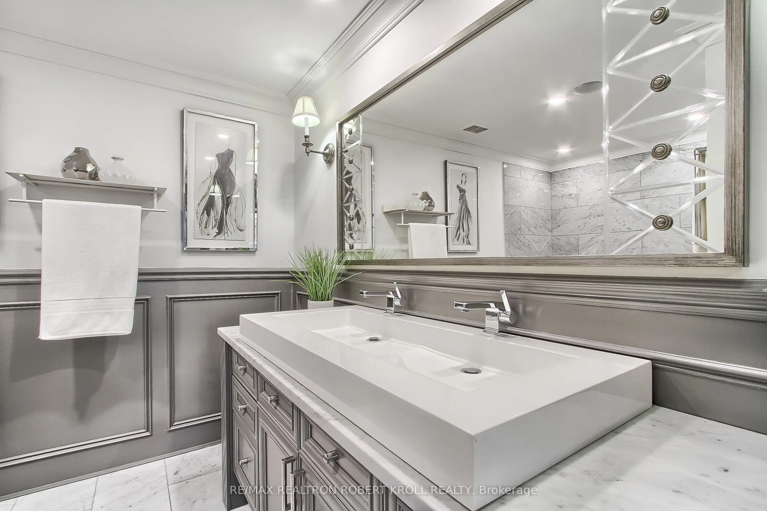 55A Avenue Road, #406