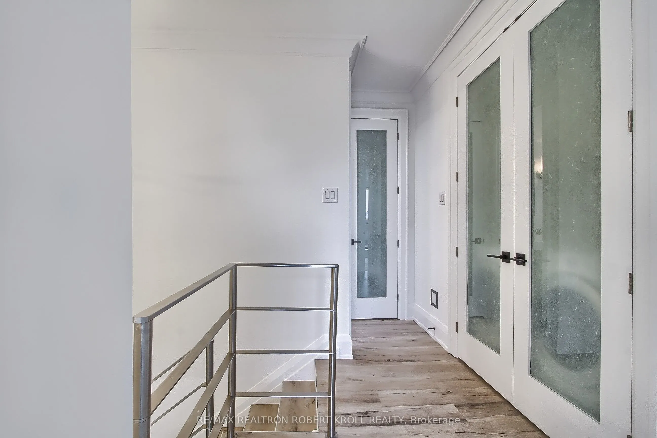 55A Avenue Road, #406