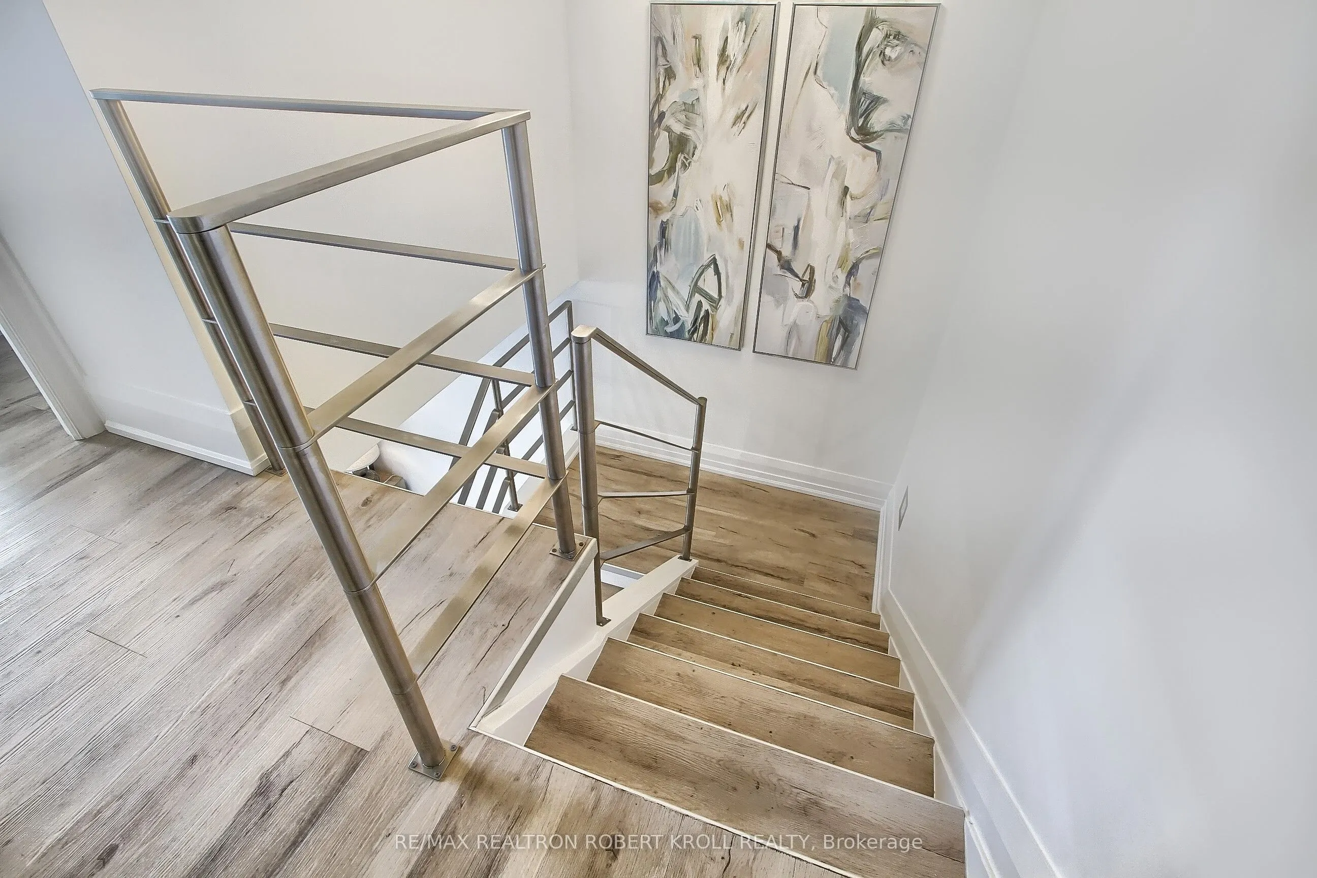 55A Avenue Road, #406