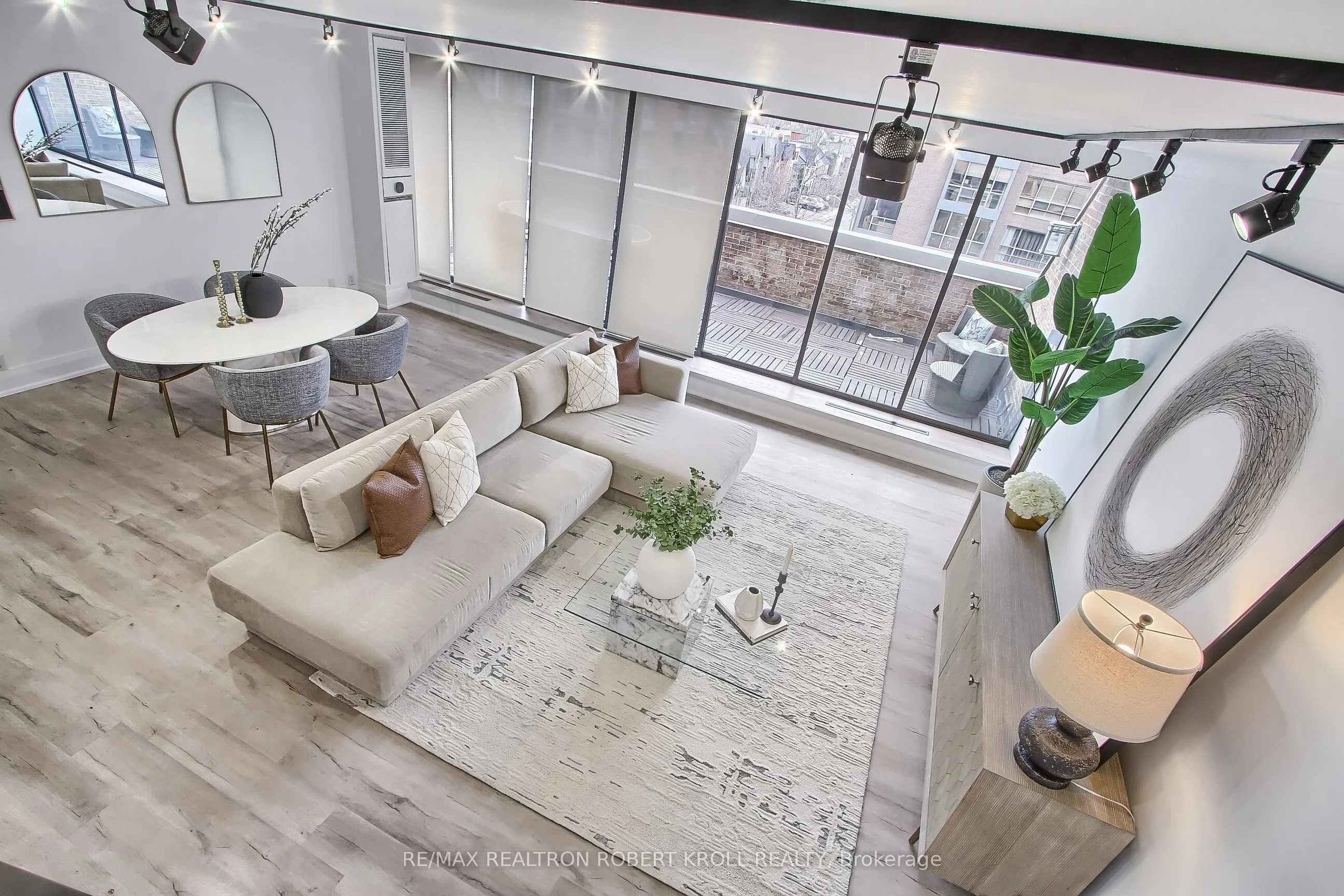 55A Avenue Road, #406
