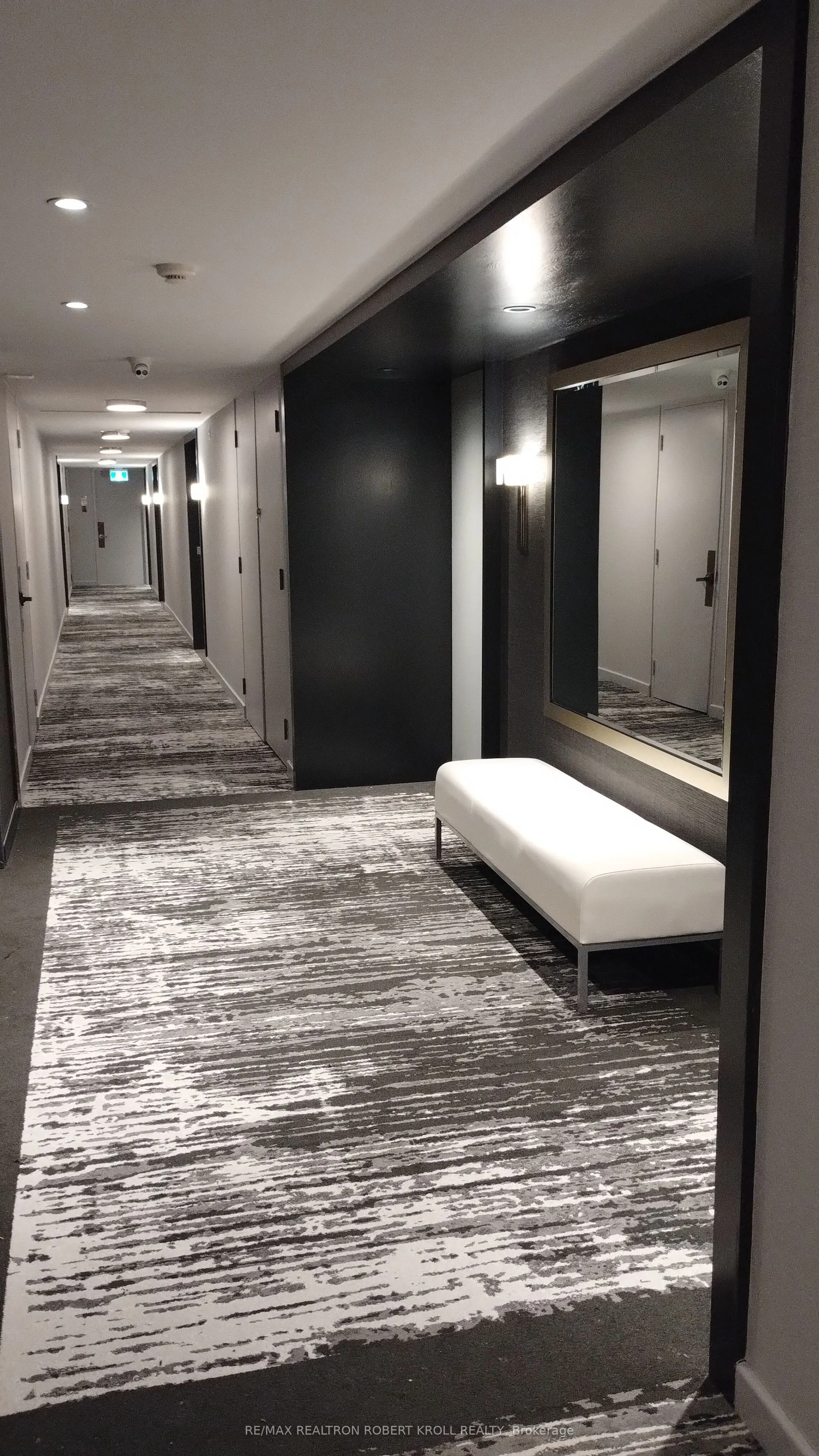 55A Avenue Road, #406