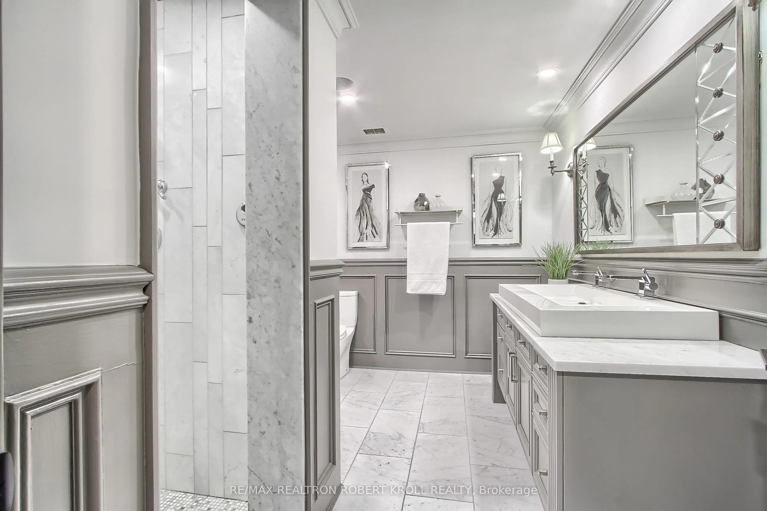 55A Avenue Road, #406