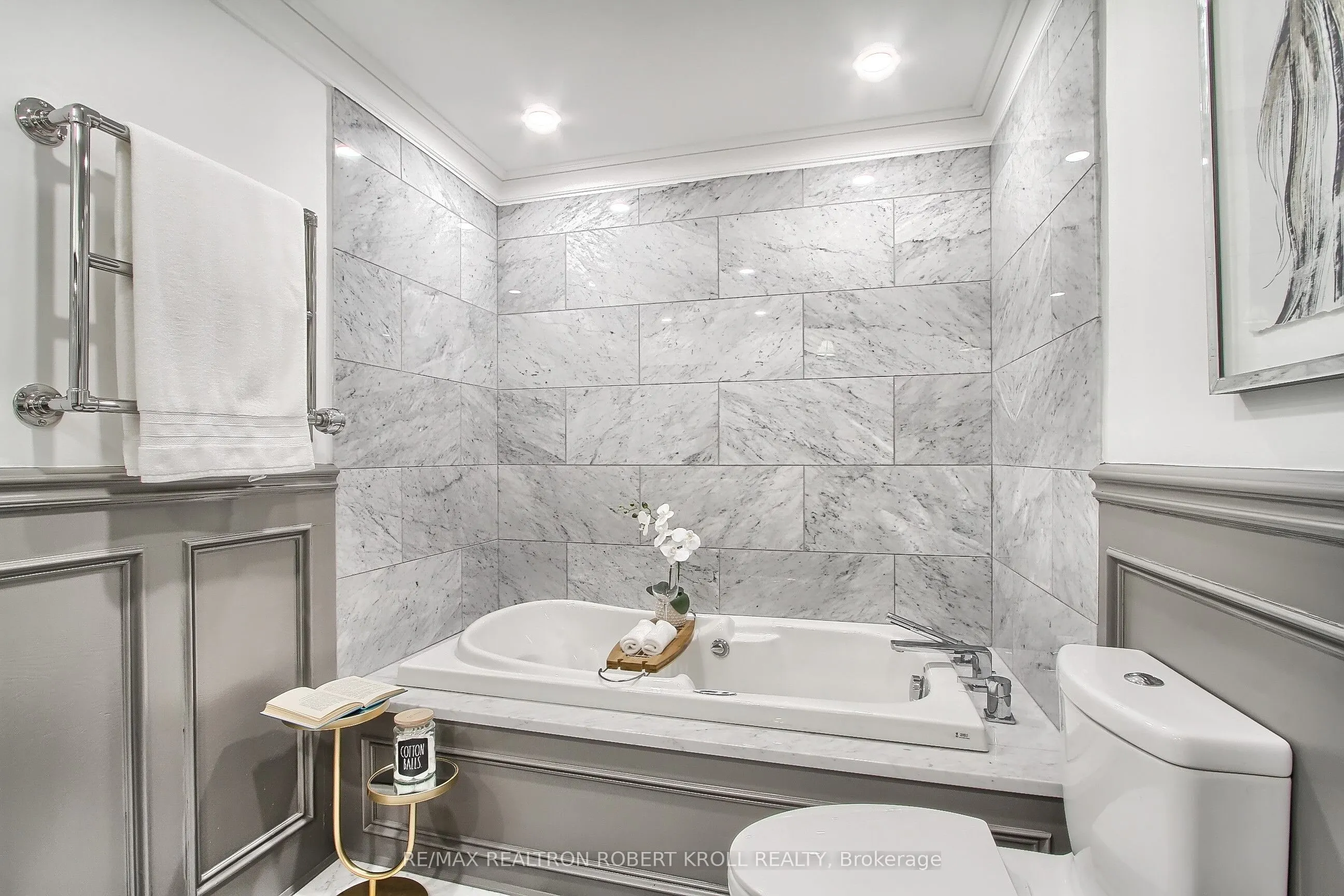 55A Avenue Road, #406