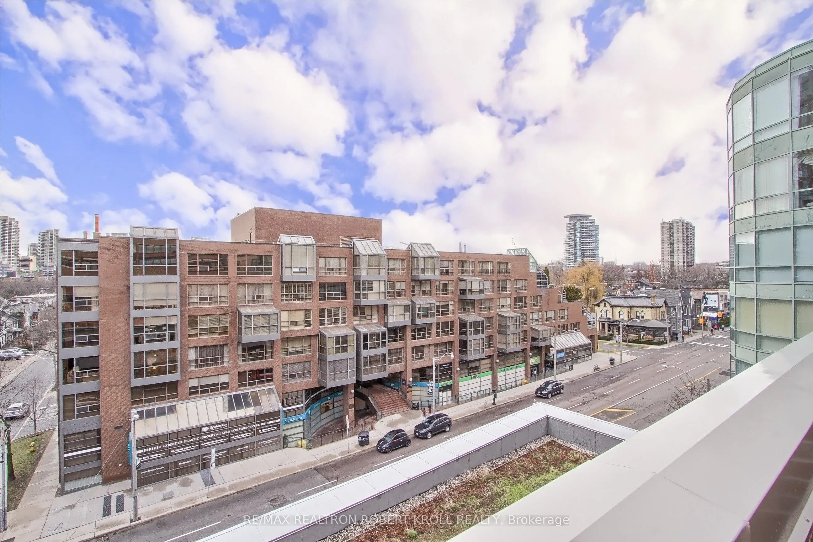 55A Avenue Road, #406
