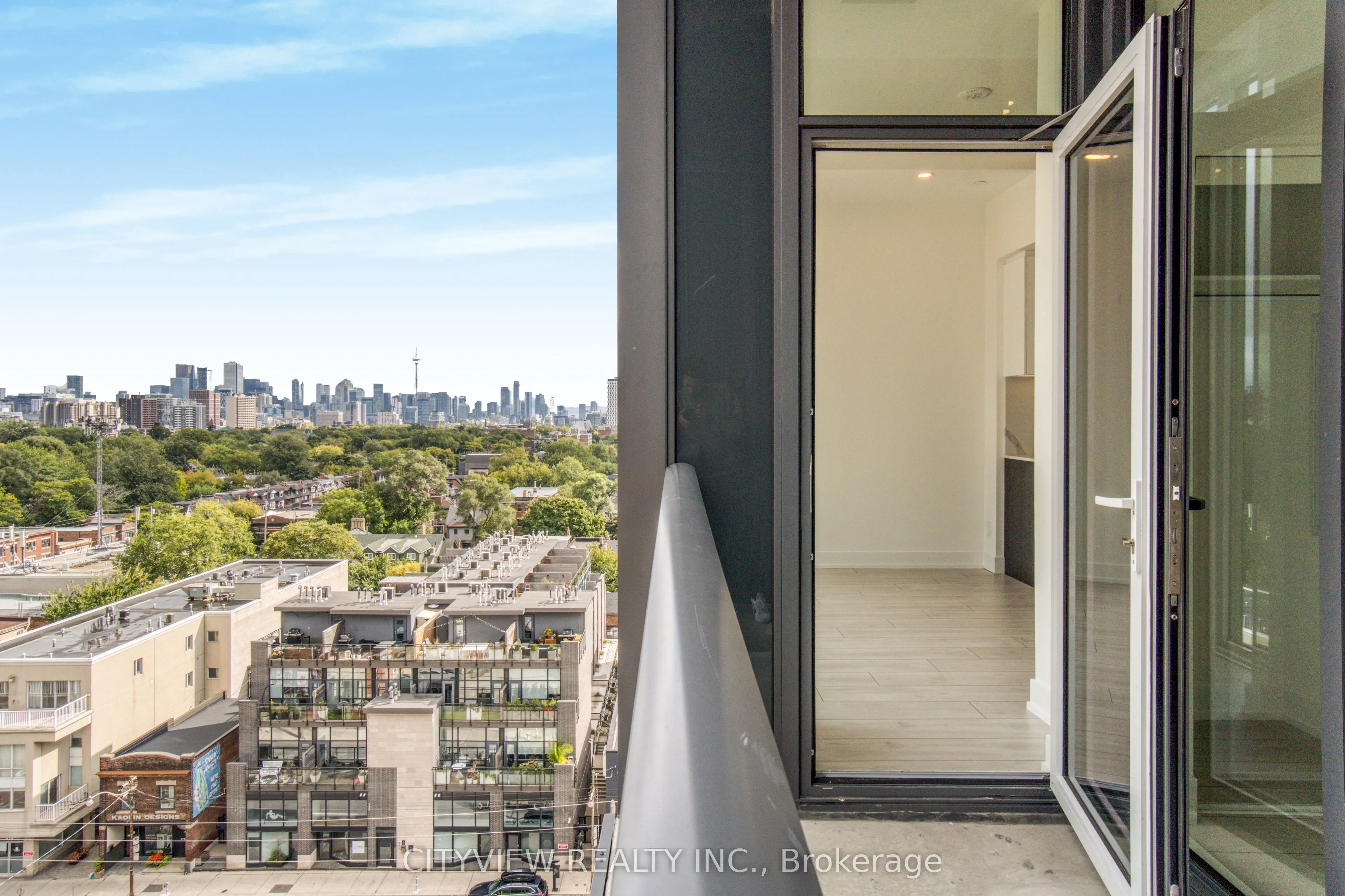 500 Dupont Street, #PH10