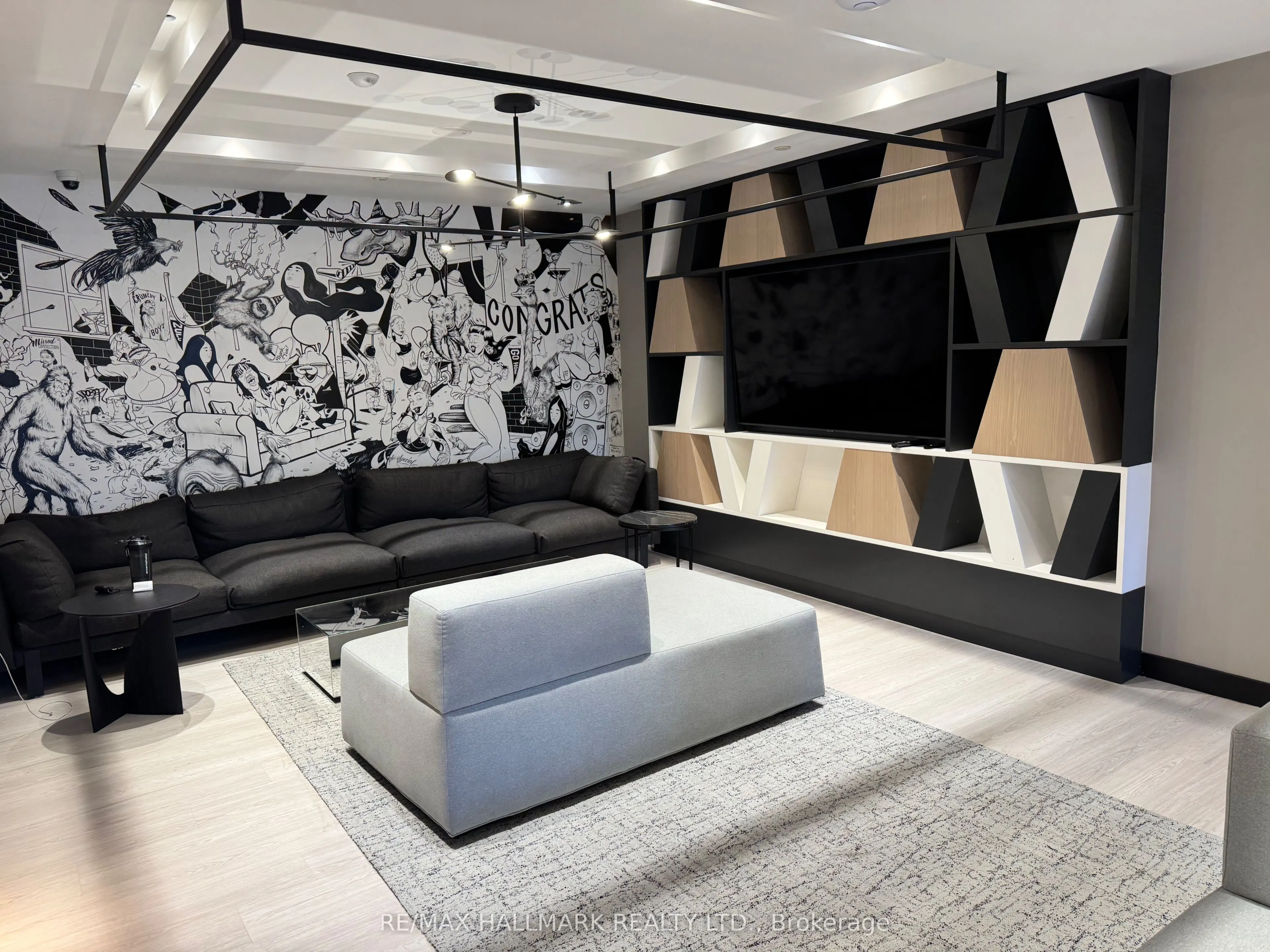 2 Augusta Avenue, #507