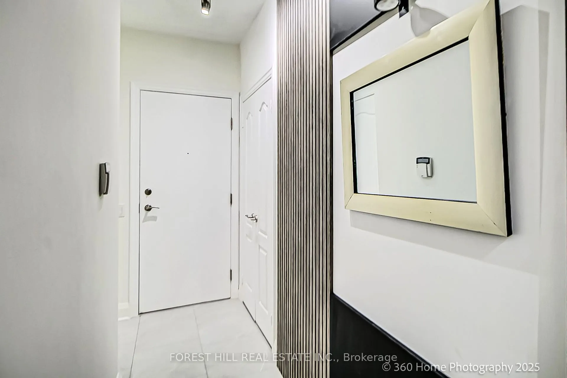 21 HILLCREST Avenue, #404
