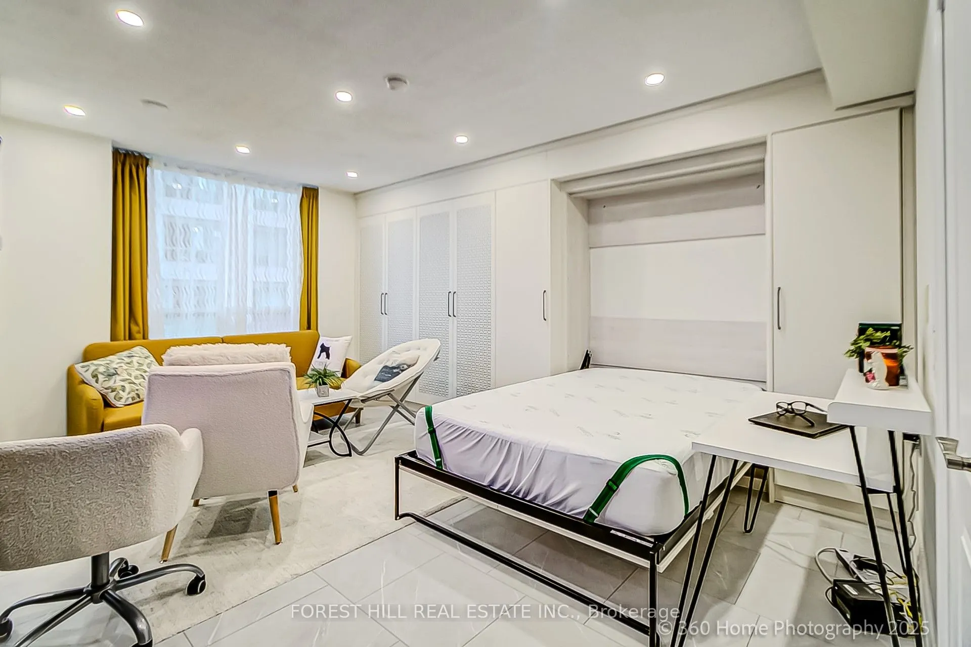 21 HILLCREST Avenue, #404