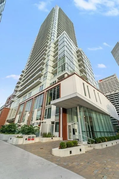 33 Helendale Avenue, #908