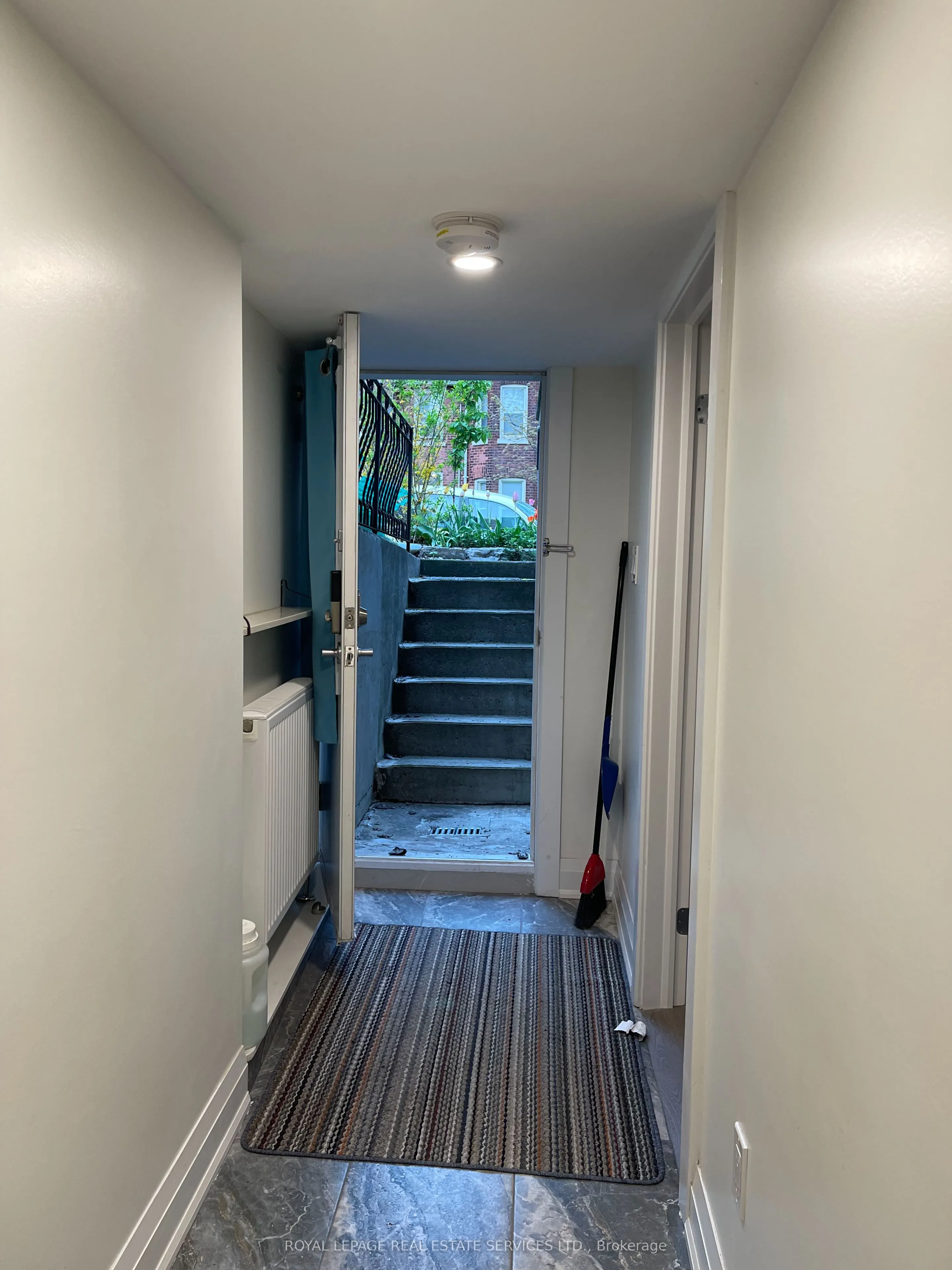 488 Lansdowne Avenue #Lower