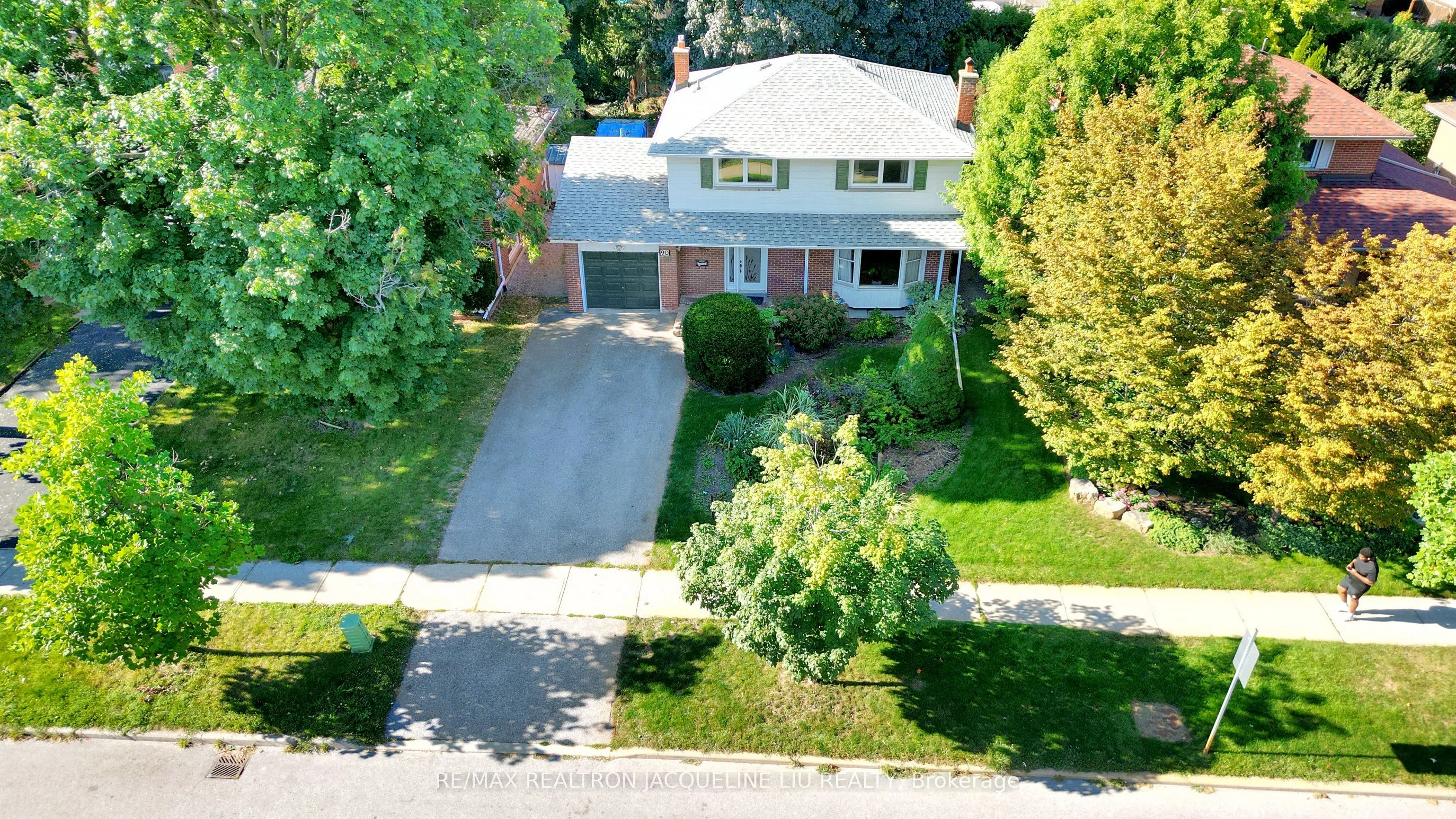90 Old Sheppard Avenue