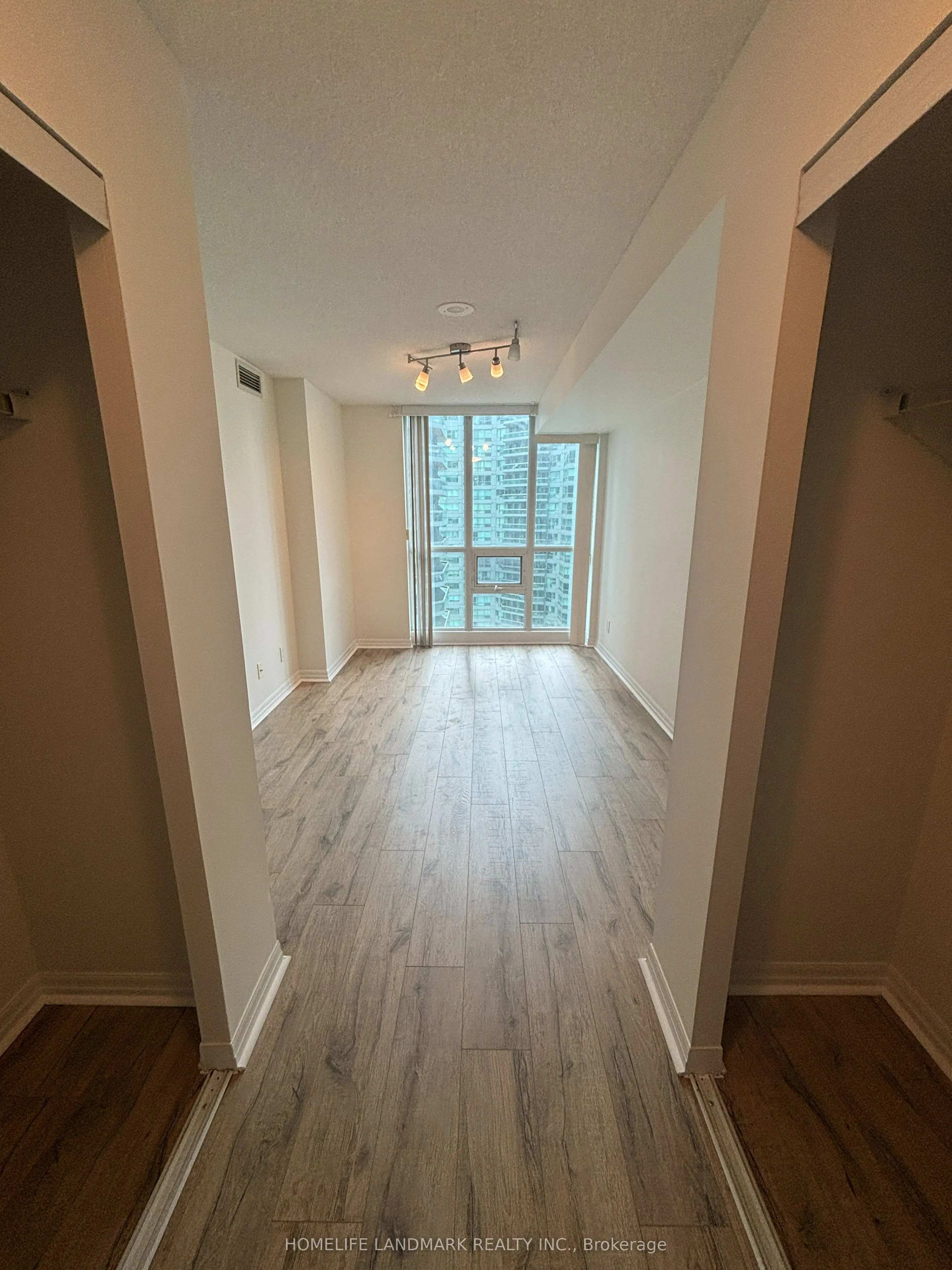 12 Yonge Street, #1606